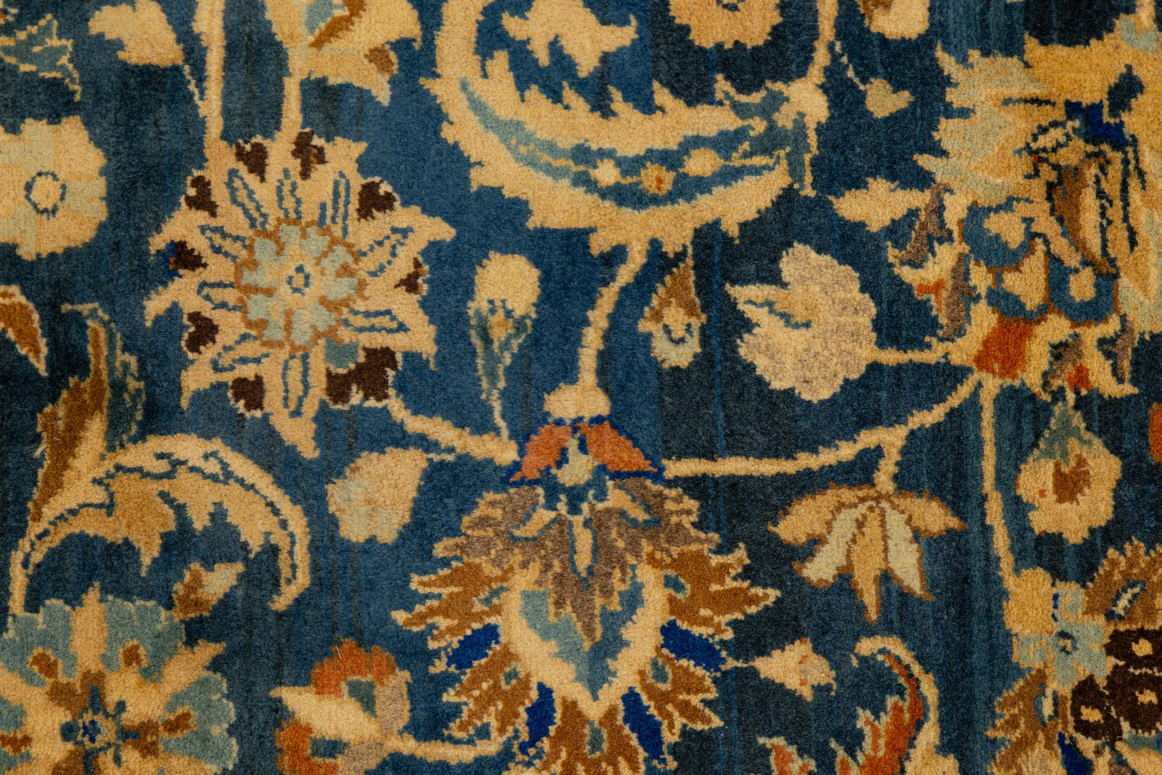 Antiker persischer Mashad-Teppich (Wolle) im Angebot