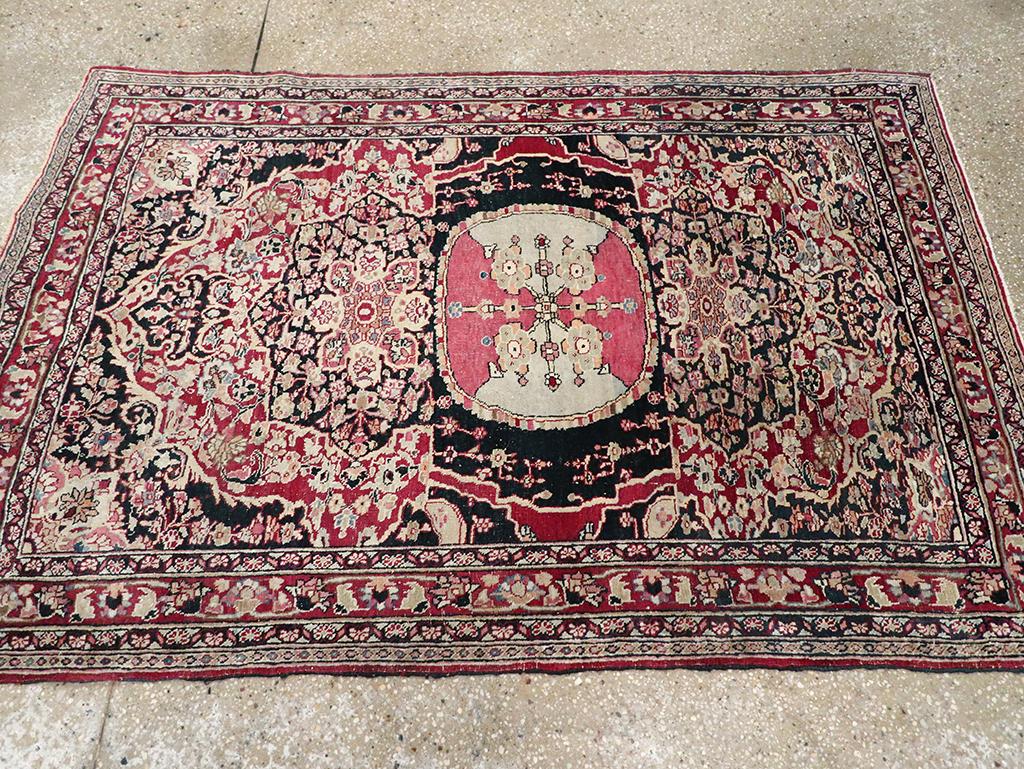 Tissé à la main Tapis persan ancien Mashad en vente