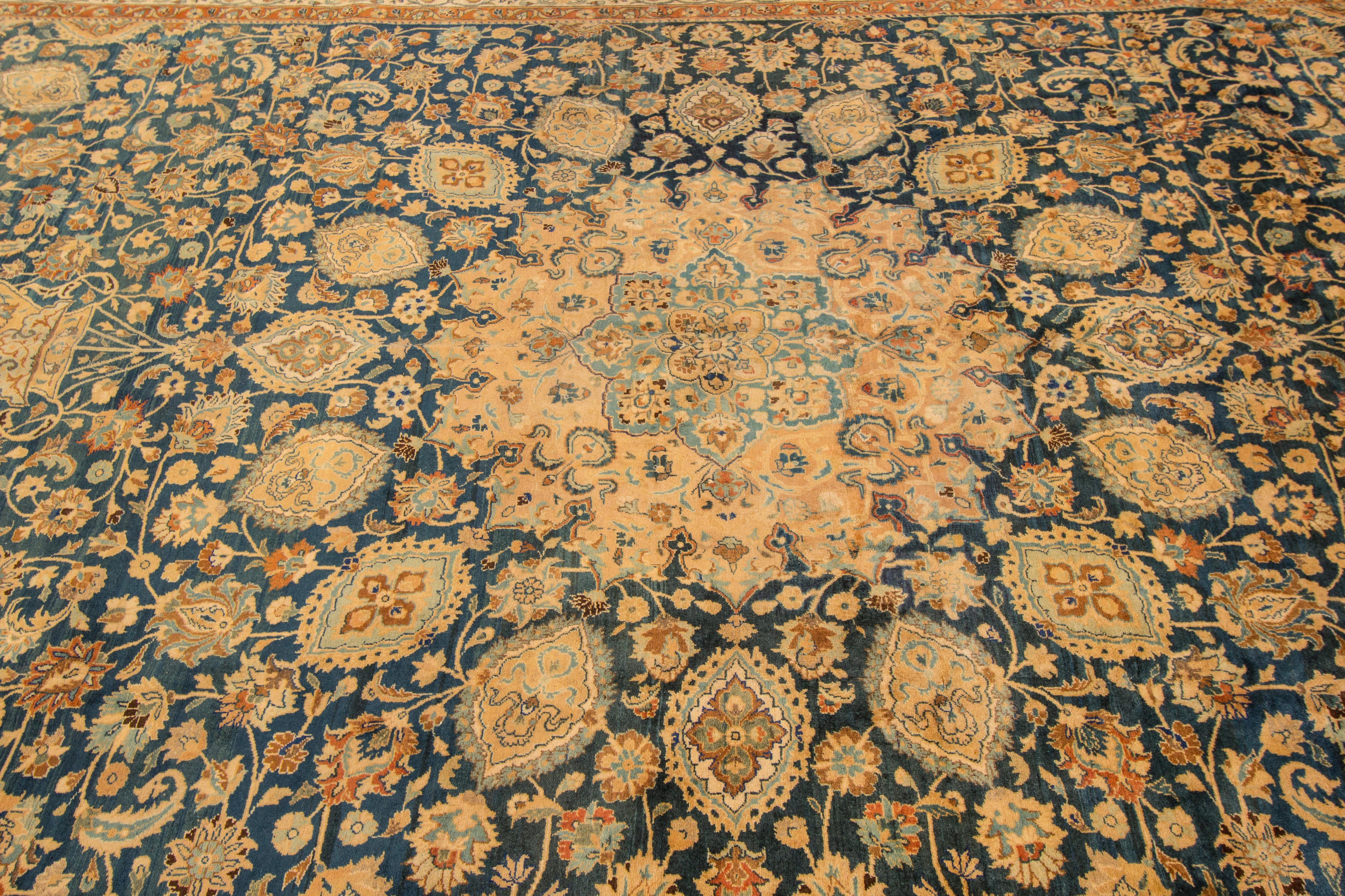 Antique Persian Mashad Rug In Good Condition For Sale In Norwalk, CT