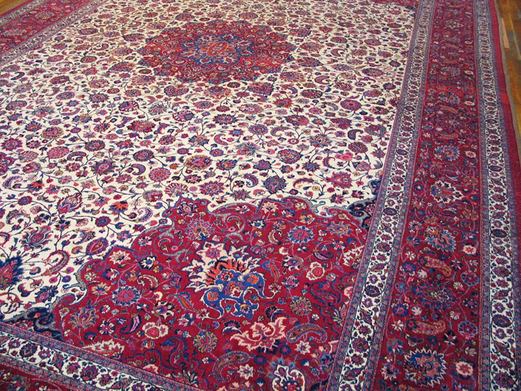Antique Persian Mashad, Sabeer rug. Size: 11'6