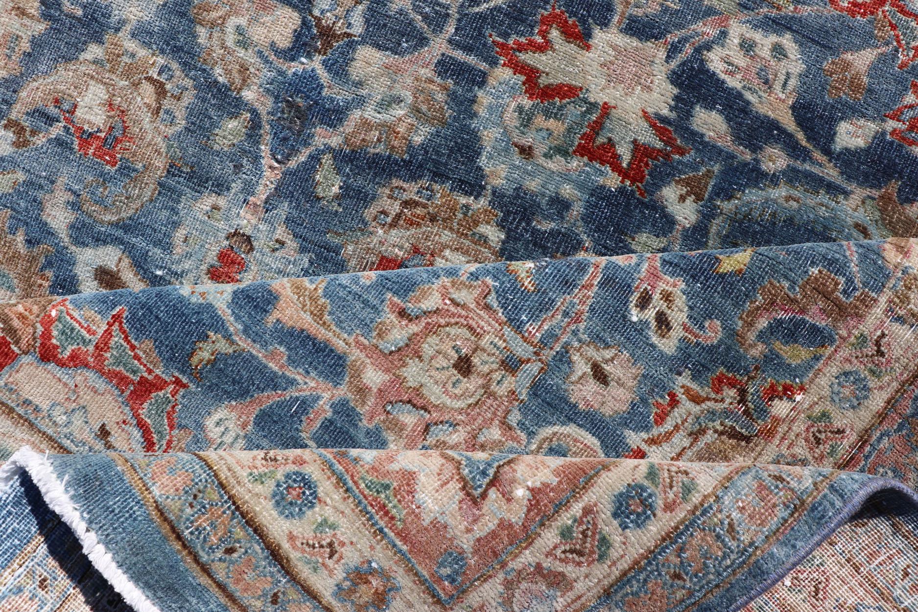 Antiker persischer Mashad mit mittelgroßem Hintergrund in Boteh-Blau, lachsfarbener Bordüre im Angebot 5