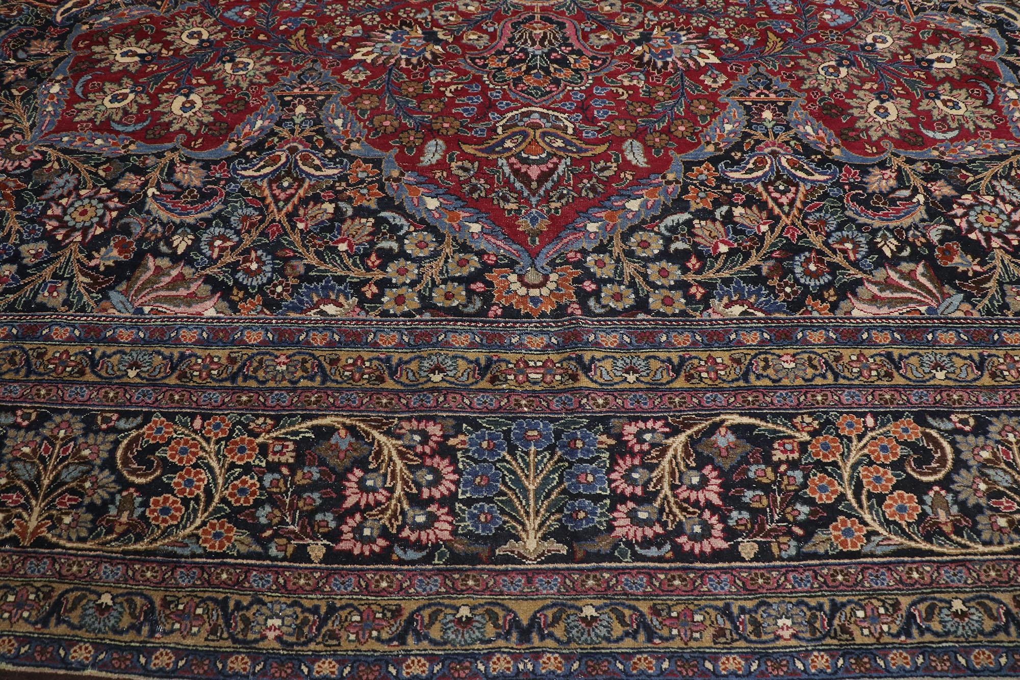 Antiker persischer Mashhad Palace Hotel Teppich in Lobby Größe (Persisch) im Angebot