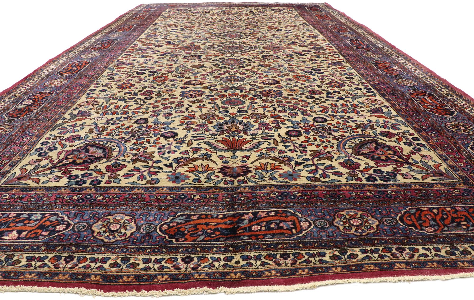 Victorien Tapis persan ancien de taille palais Mashhad avec style ottoman vénitien en vente