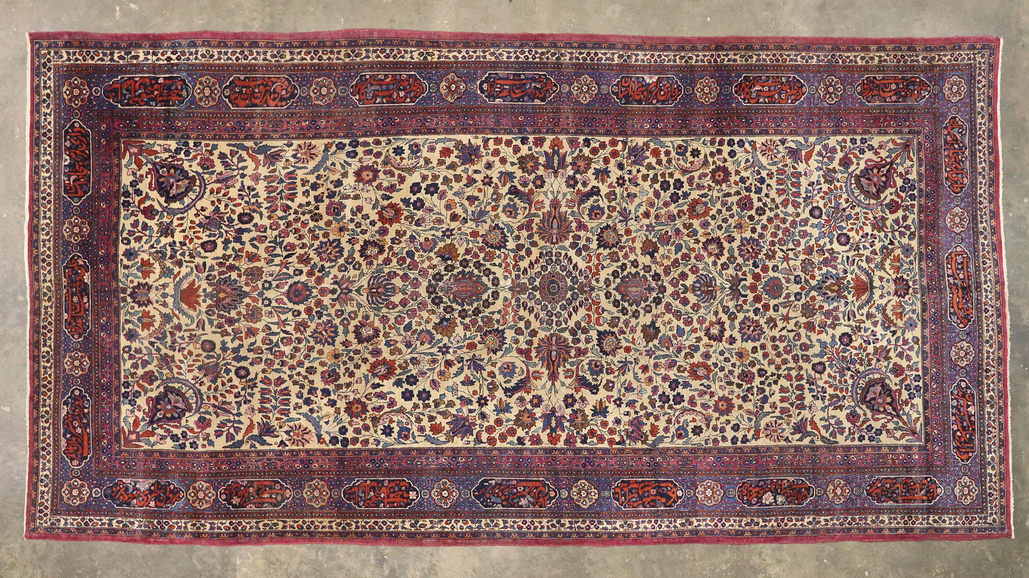 Laine Tapis persan ancien de taille palais Mashhad avec style ottoman vénitien en vente