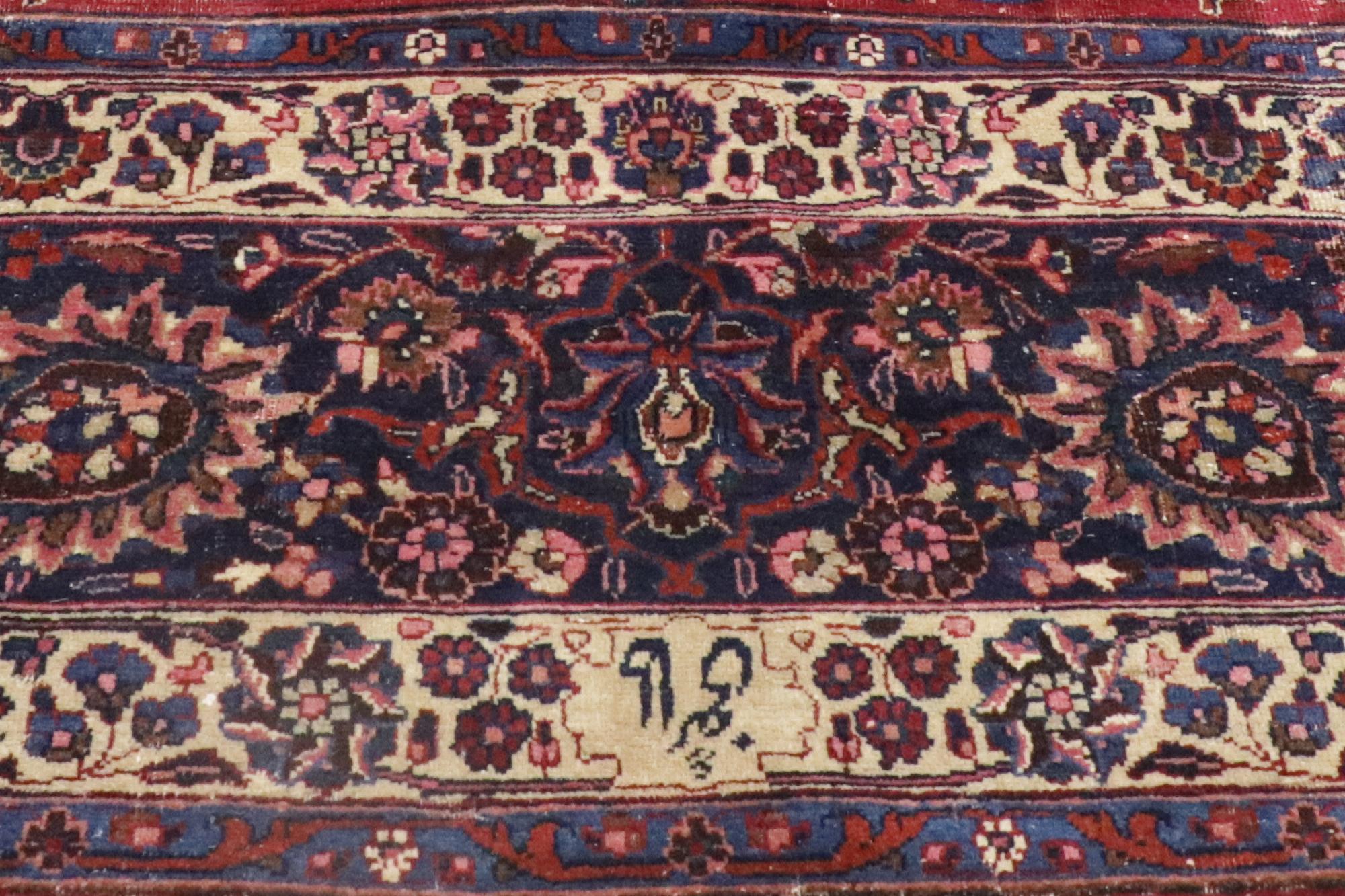 Antiker persischer Mashhad-Teppich in Hotel-Lobby-Größe (Wolle) im Angebot