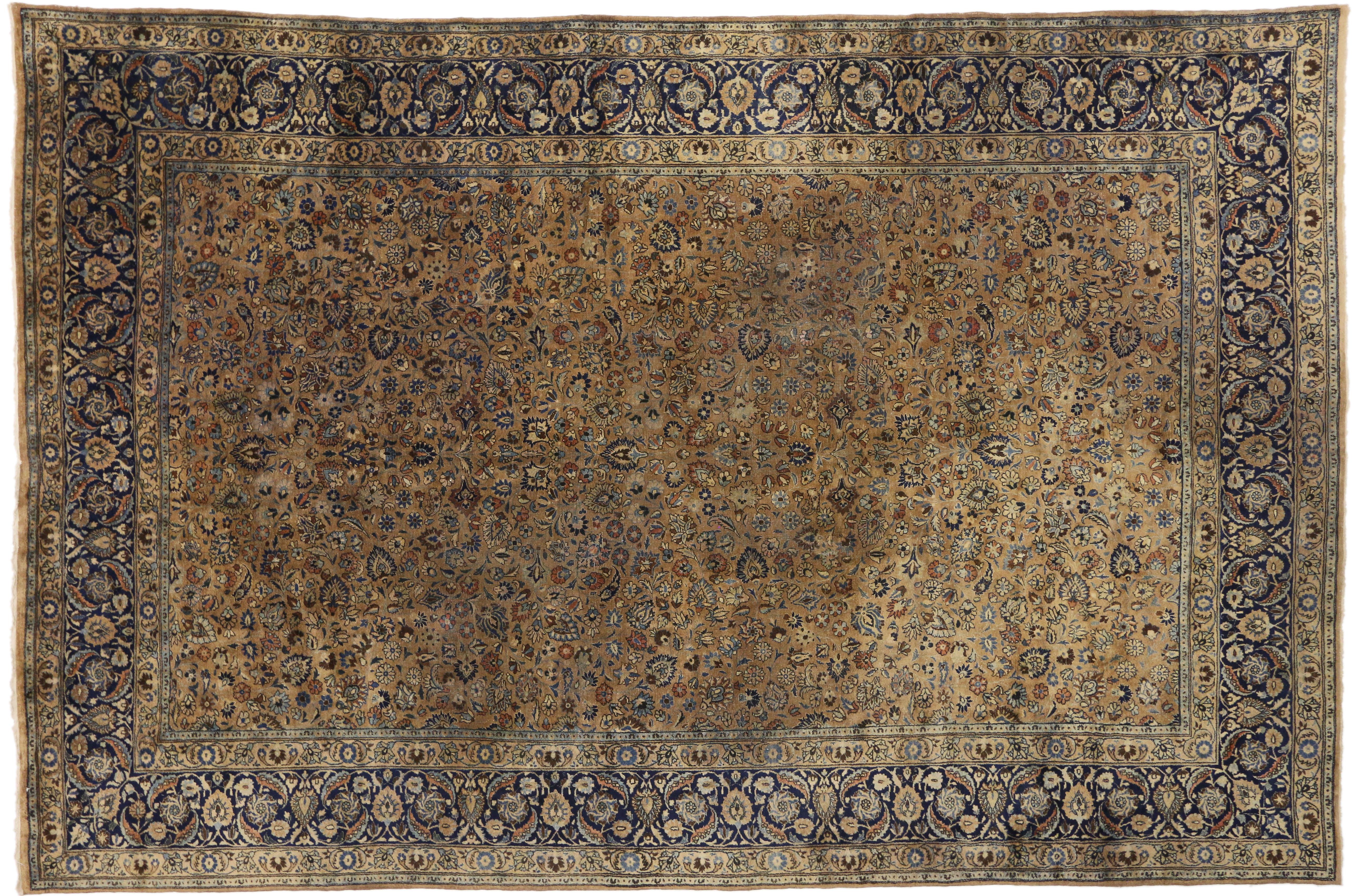 Antiker persischer Mashhad-Teppich, raffinierte Eleganz trifft auf stattliche Dekadenz im Angebot 1