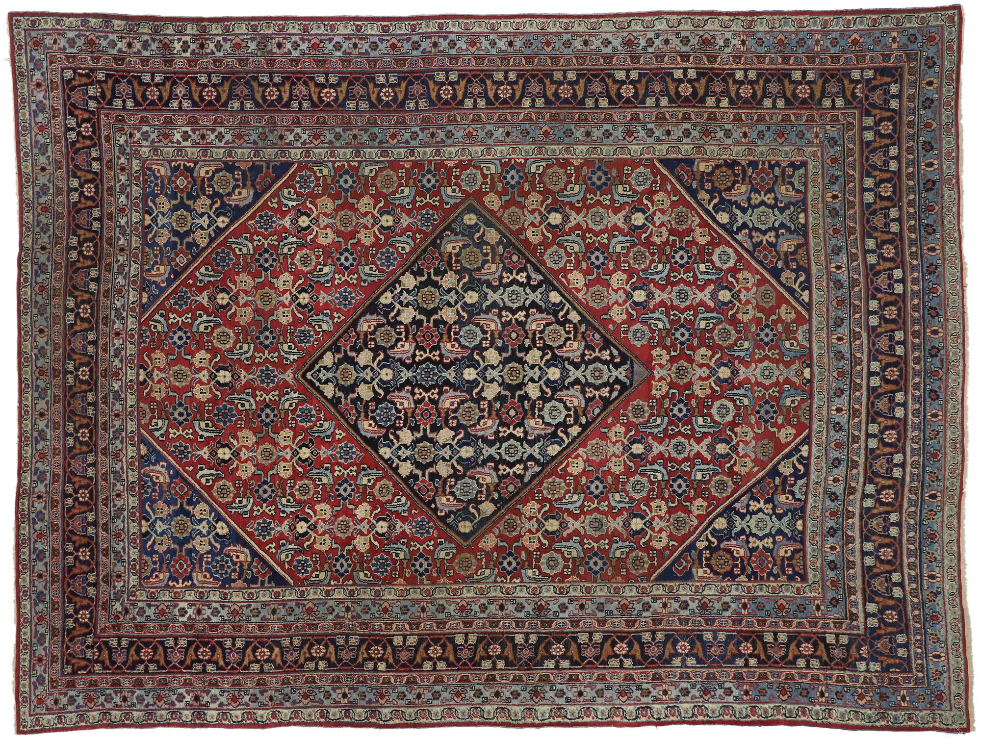 Antique Persian Mashhad Rug with Traditional Style For Sale 2