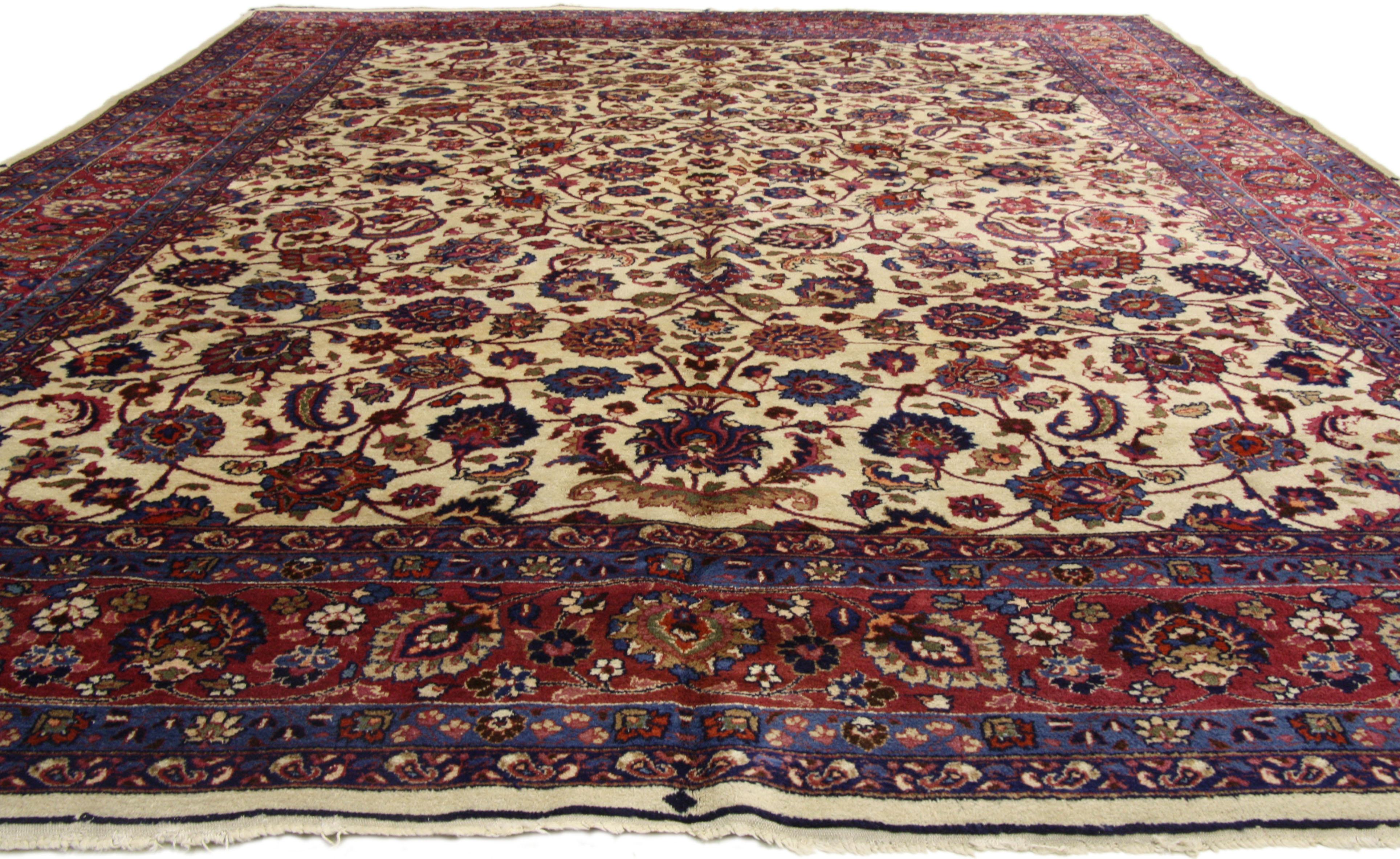 Modern Antique Persian Mashhad Rug with Traditional Style For Sale