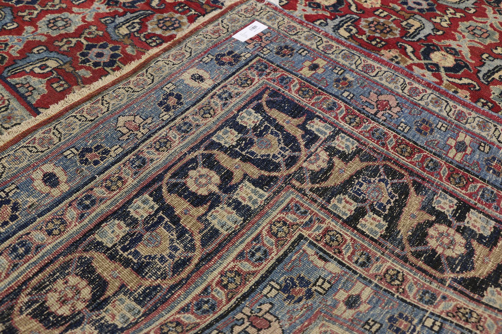 Antique Persian Mashhad Rug with Traditional Style In Excellent Condition For Sale In Dallas, TX