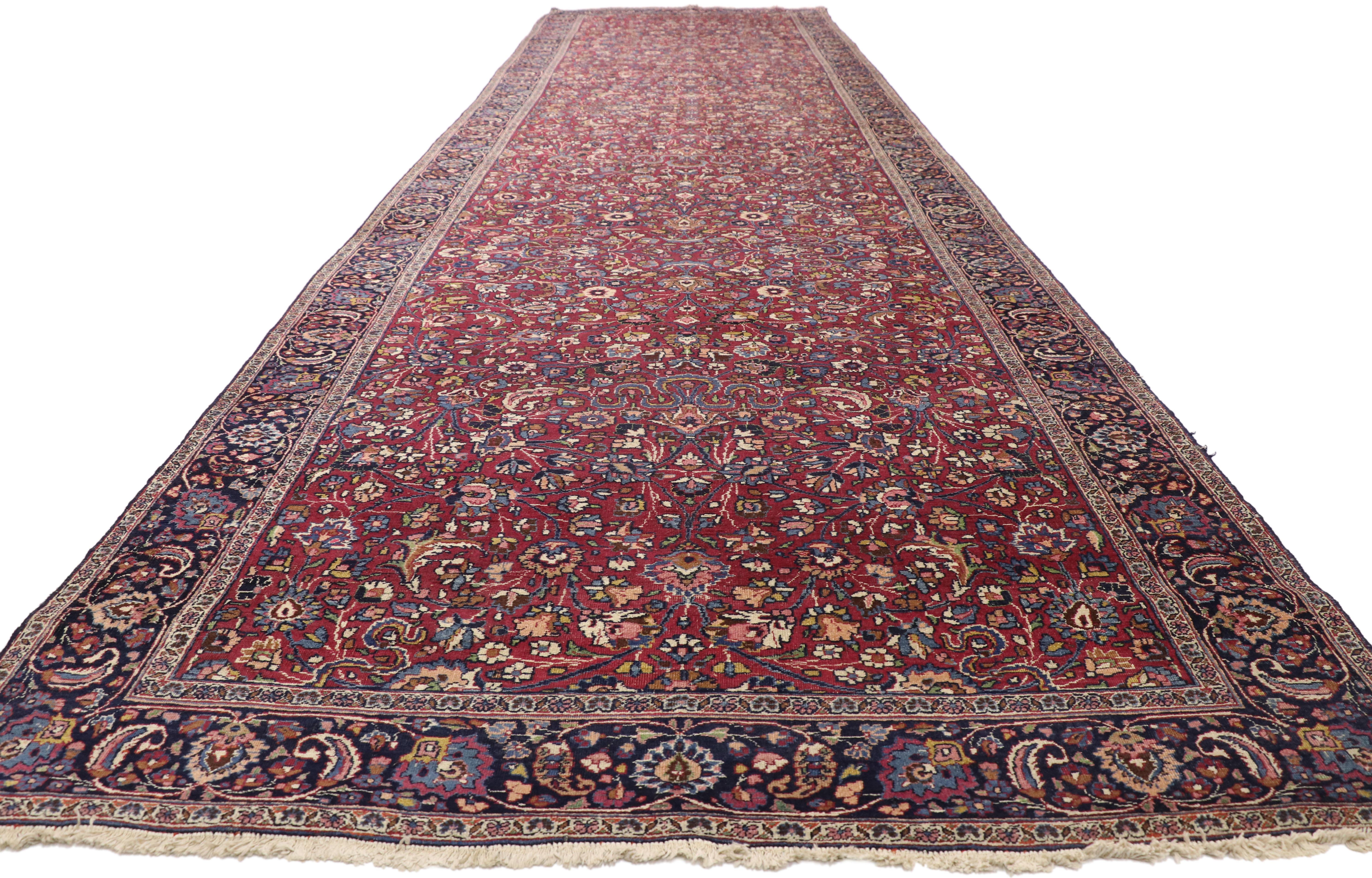Antiker persischer Mashhad-Teppich, 05'04 x 21'00 (Kirman) im Angebot