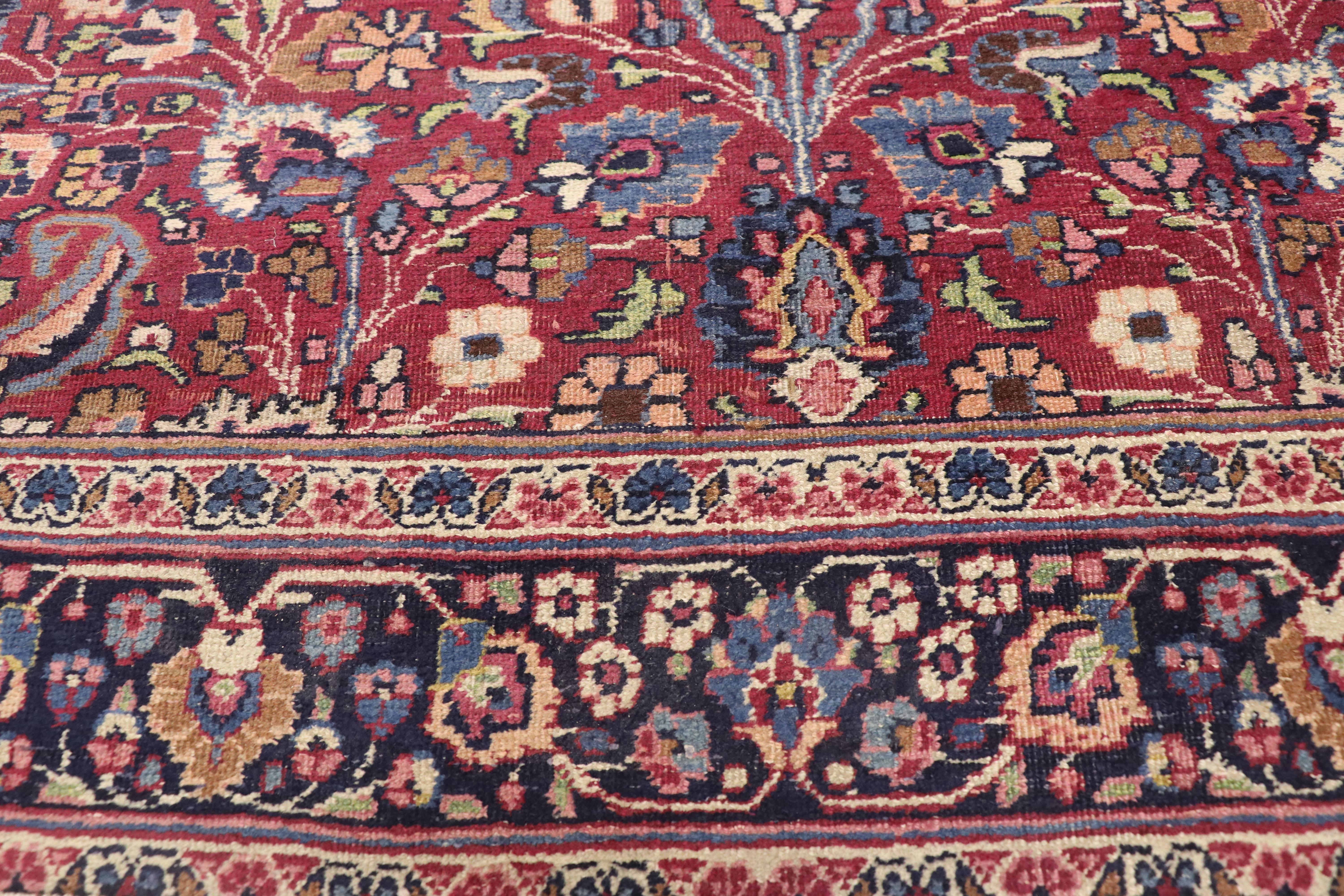 Noué à la main Tapis de couloir persan ancien Mashhad avec style du Vieux Monde, tapis de couloir extra long en vente