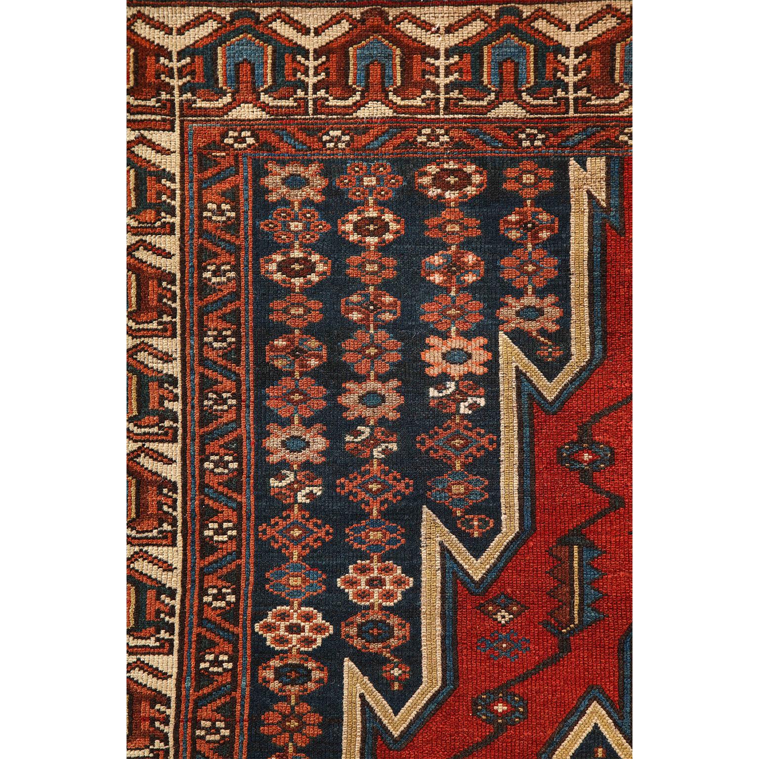 Antique 1920s Wool Persian Mazlaghan Rug, 4' x 6' In Good Condition For Sale In New York, NY
