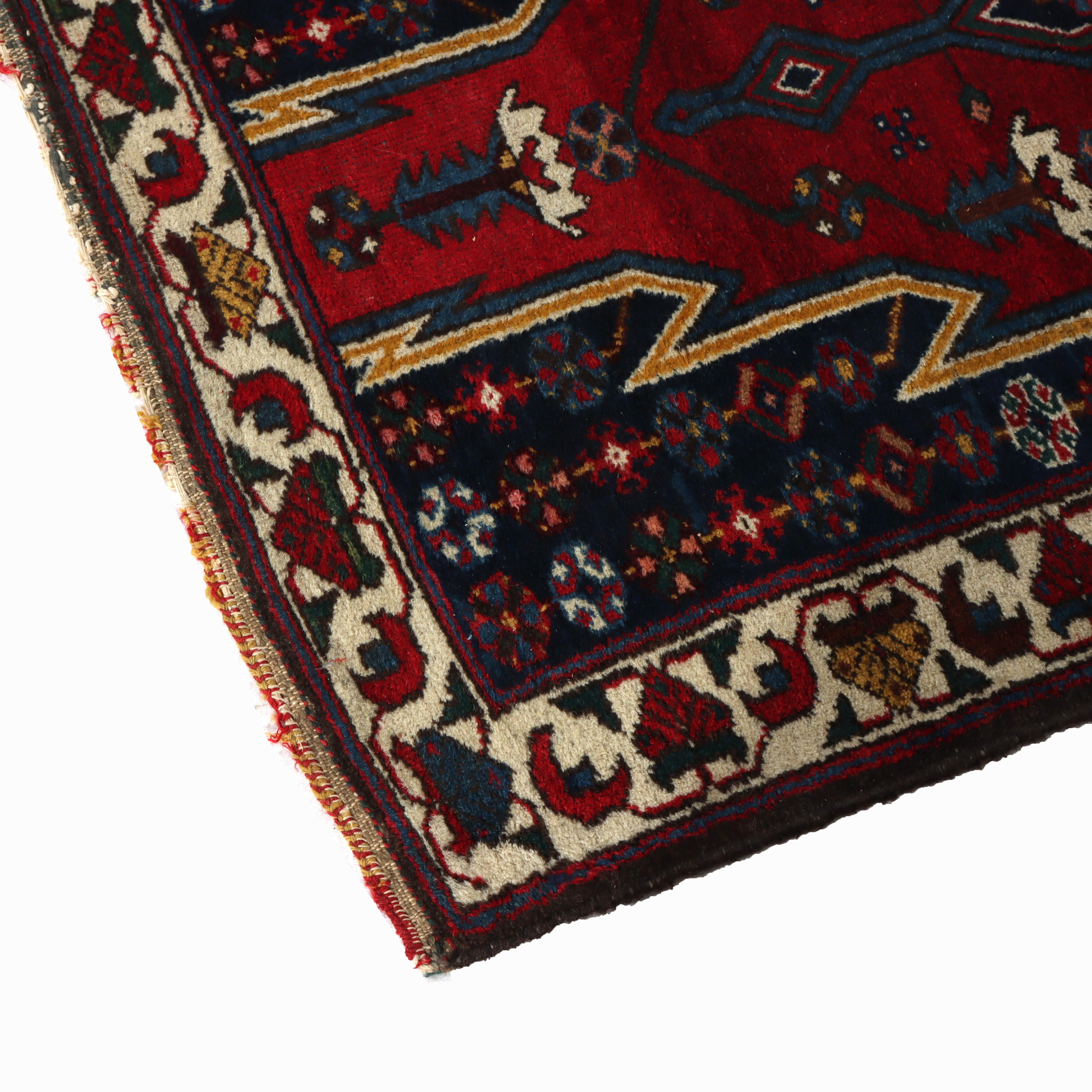 Antiker persischer Mazlaghan-Wurfteppich C1930 im Zustand „Gut“ im Angebot in Big Flats, NY