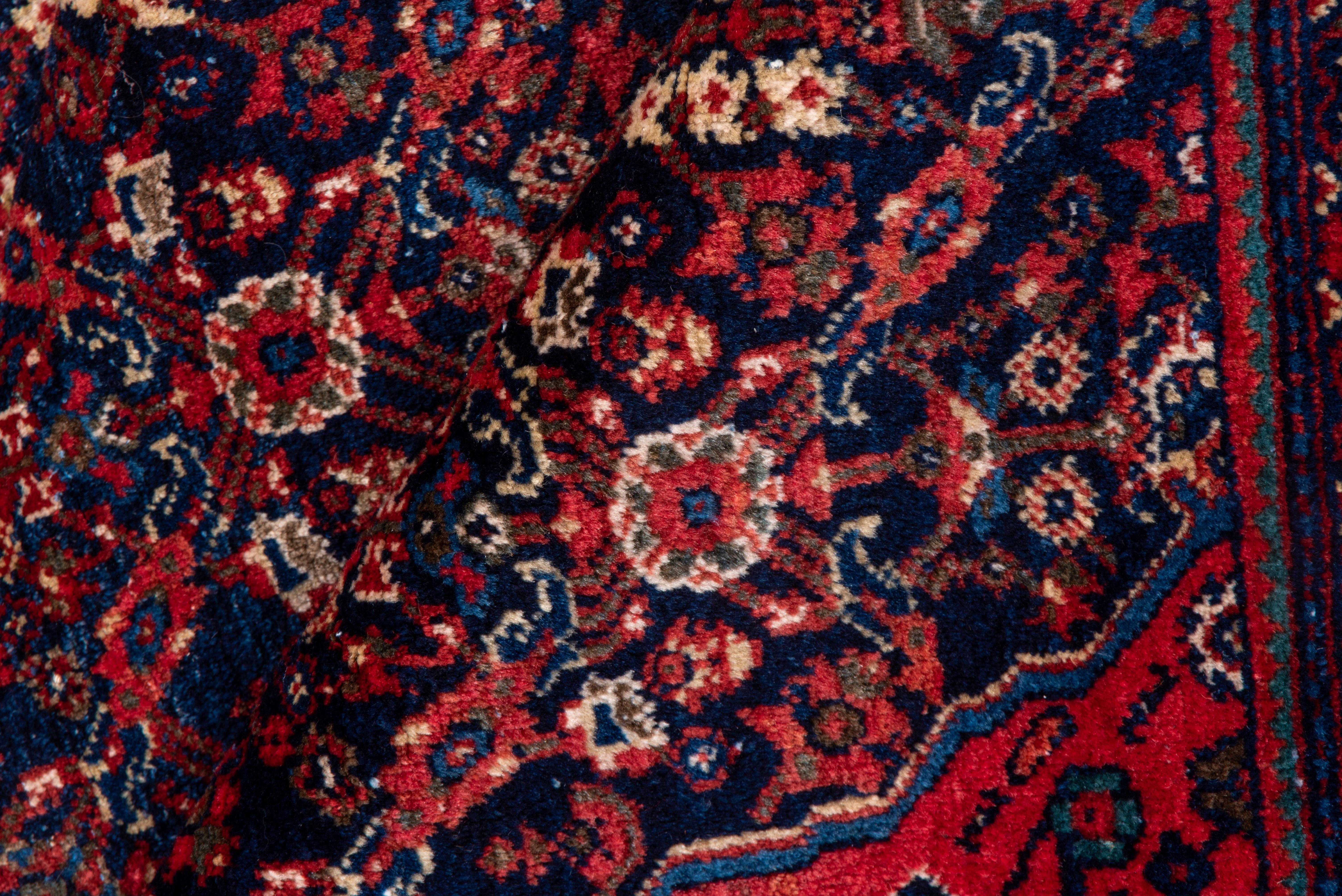Antiker persischer Meighan-Teppich, ca. 1930er Jahre im Zustand „Gut“ im Angebot in New York, NY