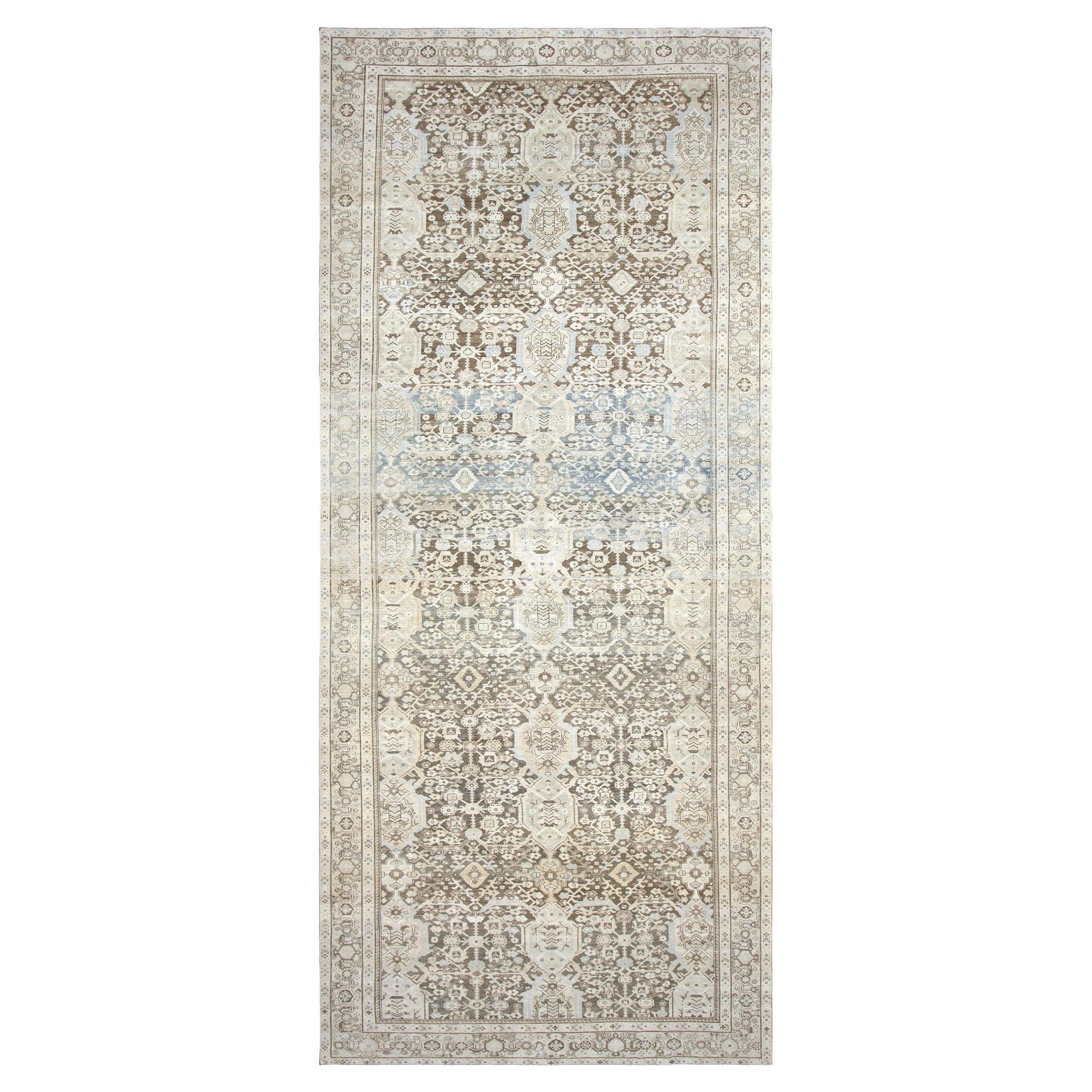 Antiker persischer Melayer-Teppich - 8'6" x 19'5" im Angebot