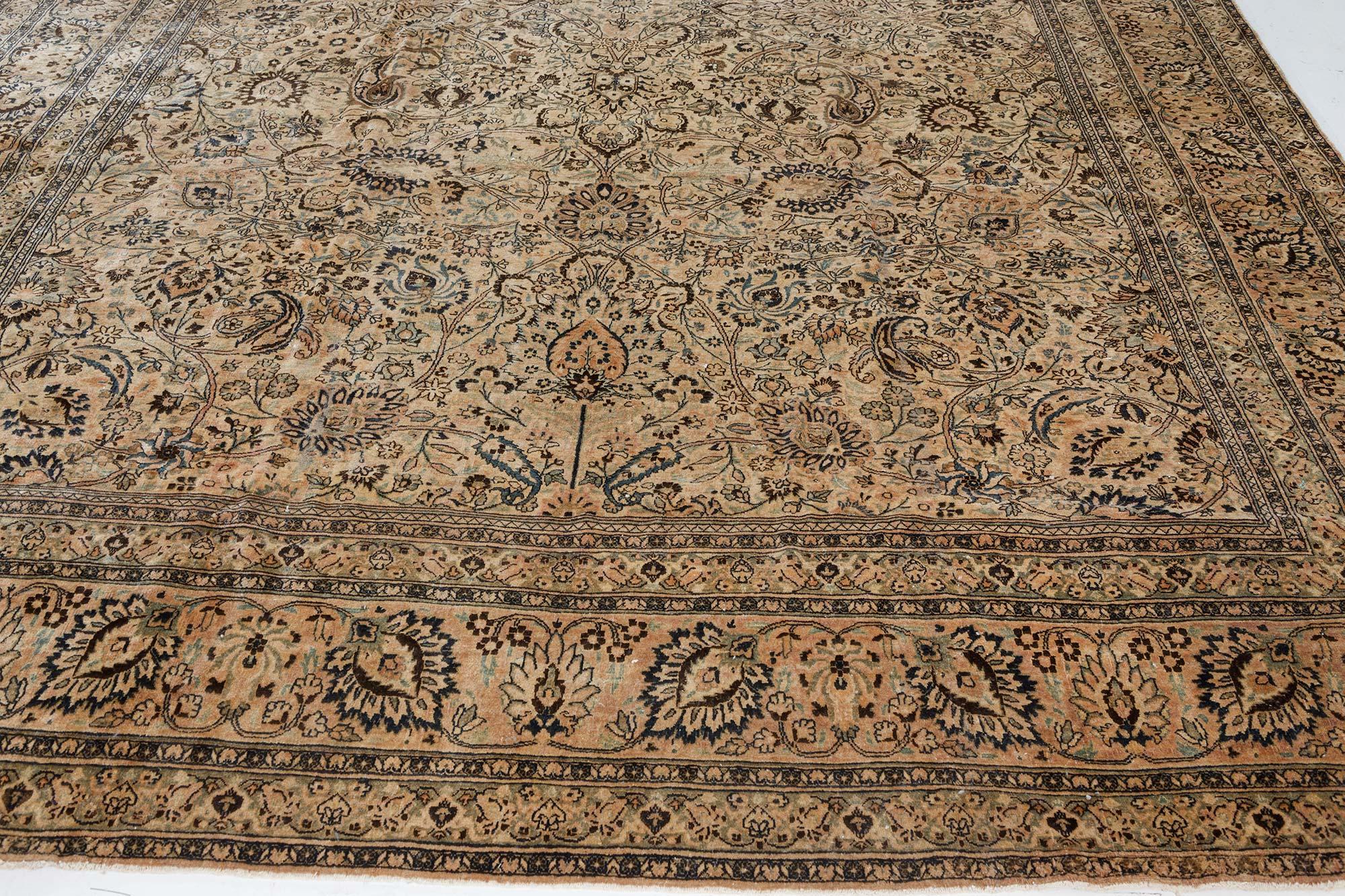 Tissé à la main Tapis persan ancien Meshad Botanic fait à la main Doris Leslie Blau en vente