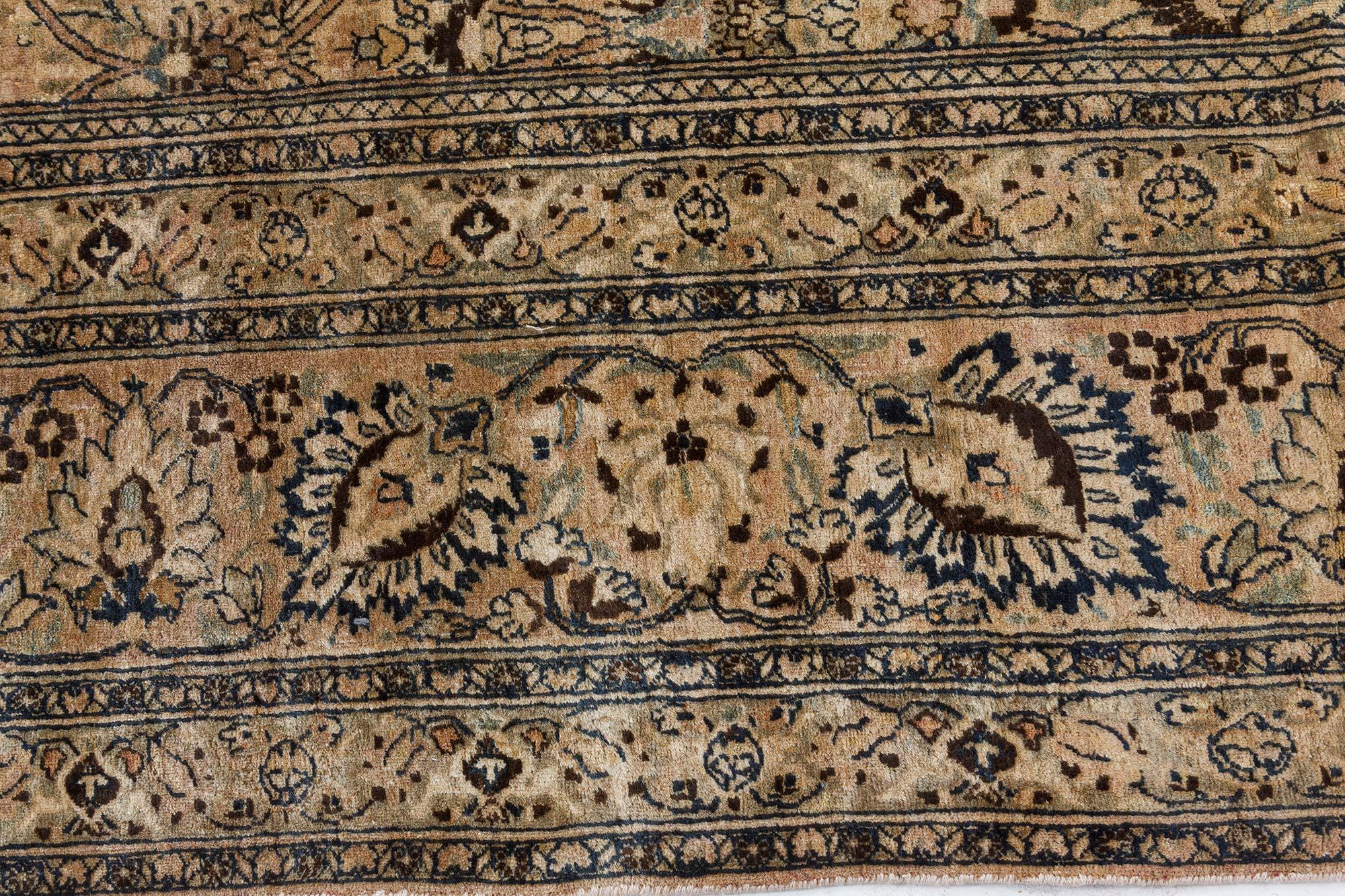 20ième siècle Tapis persan ancien Meshad Botanic fait à la main Doris Leslie Blau en vente