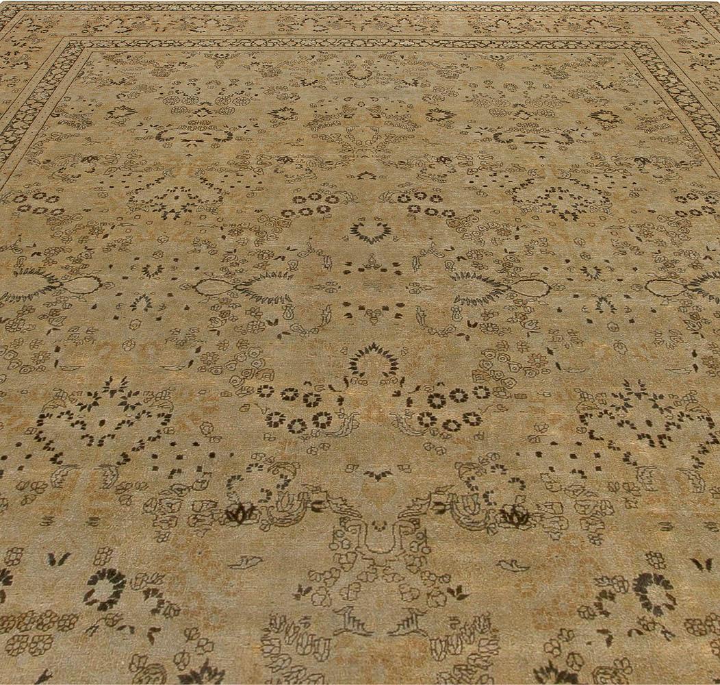 Fine Antique Persian Meshad handmade wool rug
Size: 12'0