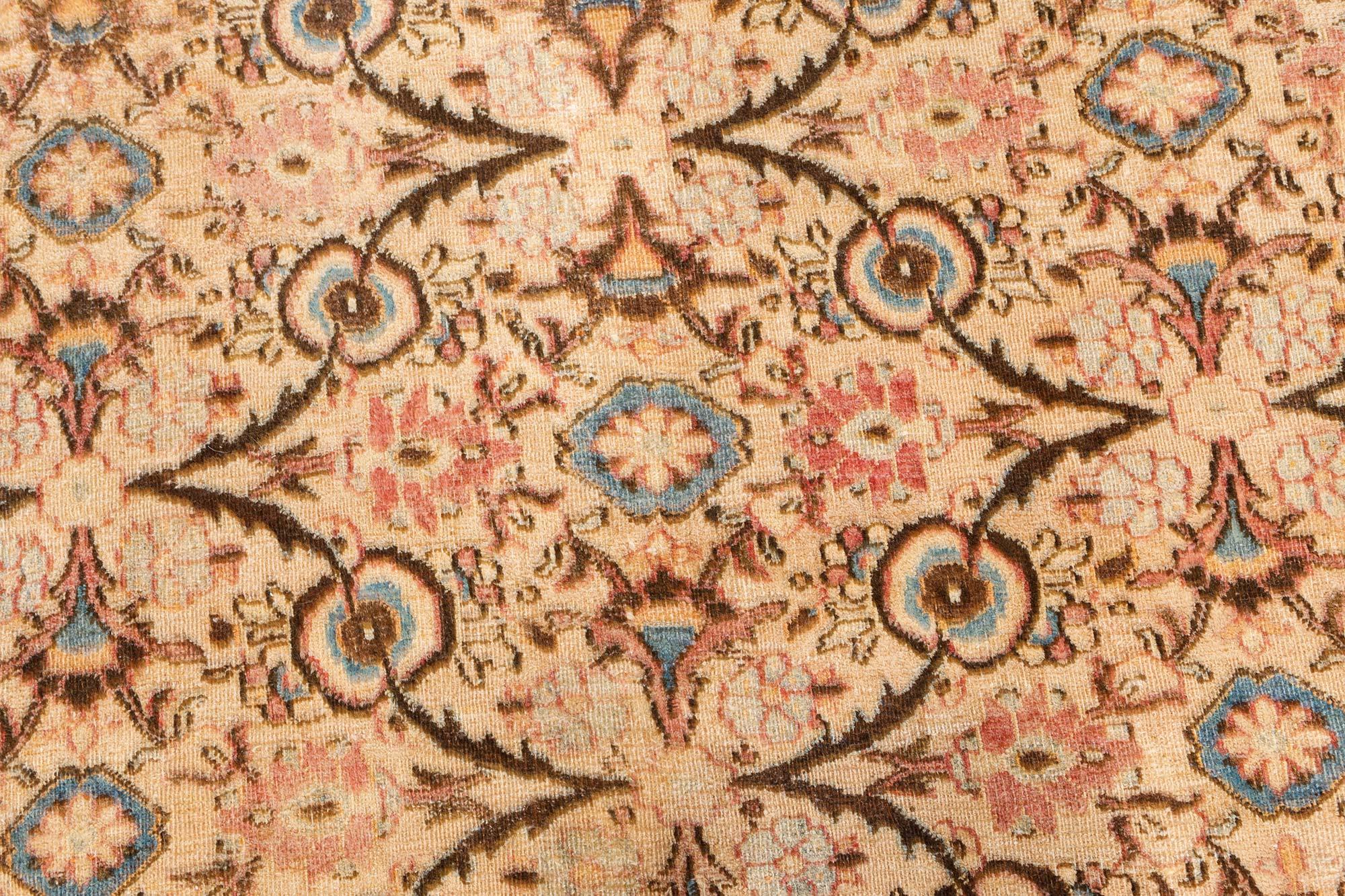 Fine Antique Persian Meshad handmade wool rug.
Size: 10'9
