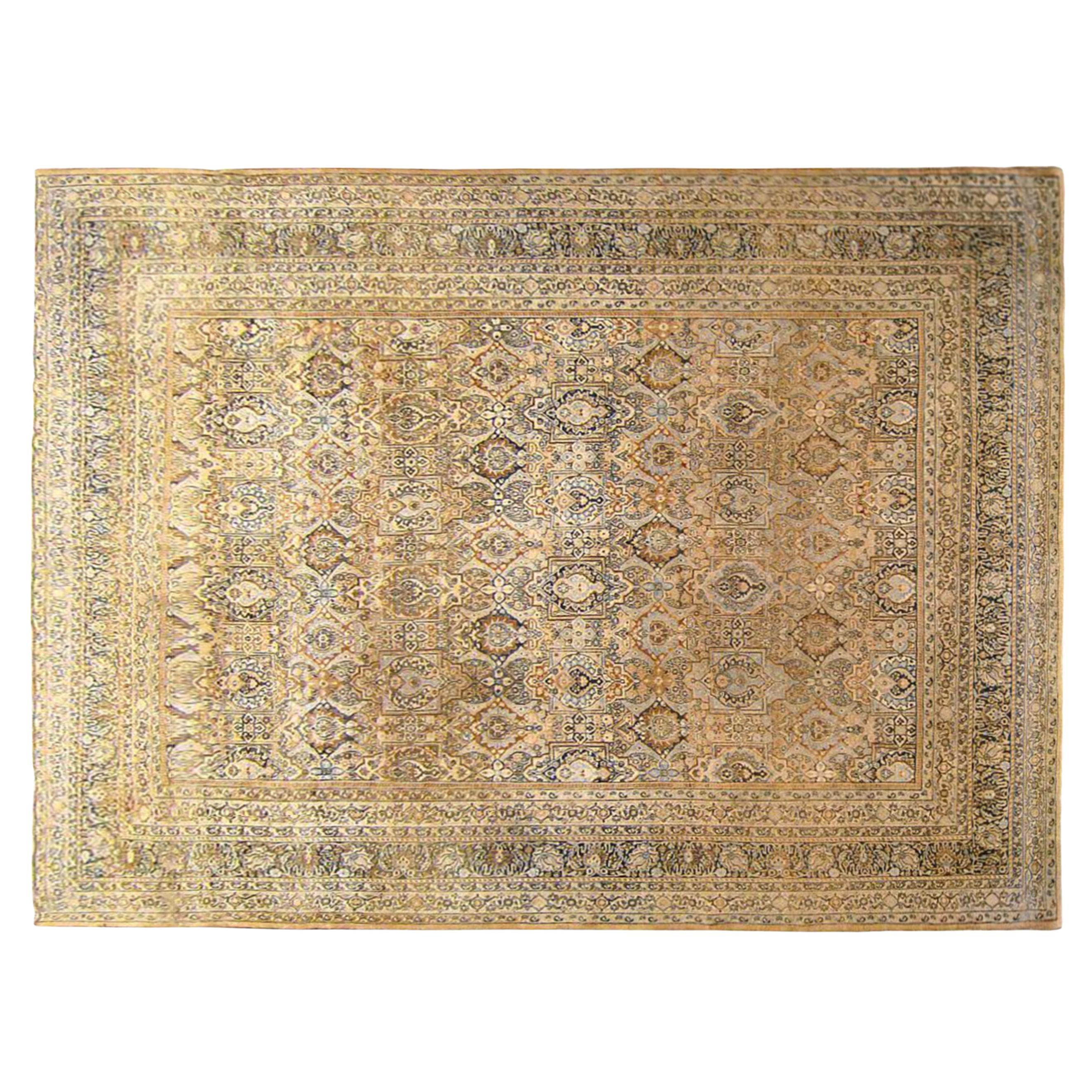 Antiker persischer Meshed Oriental-Teppich, großformatig, mit floralen Elementen im Angebot