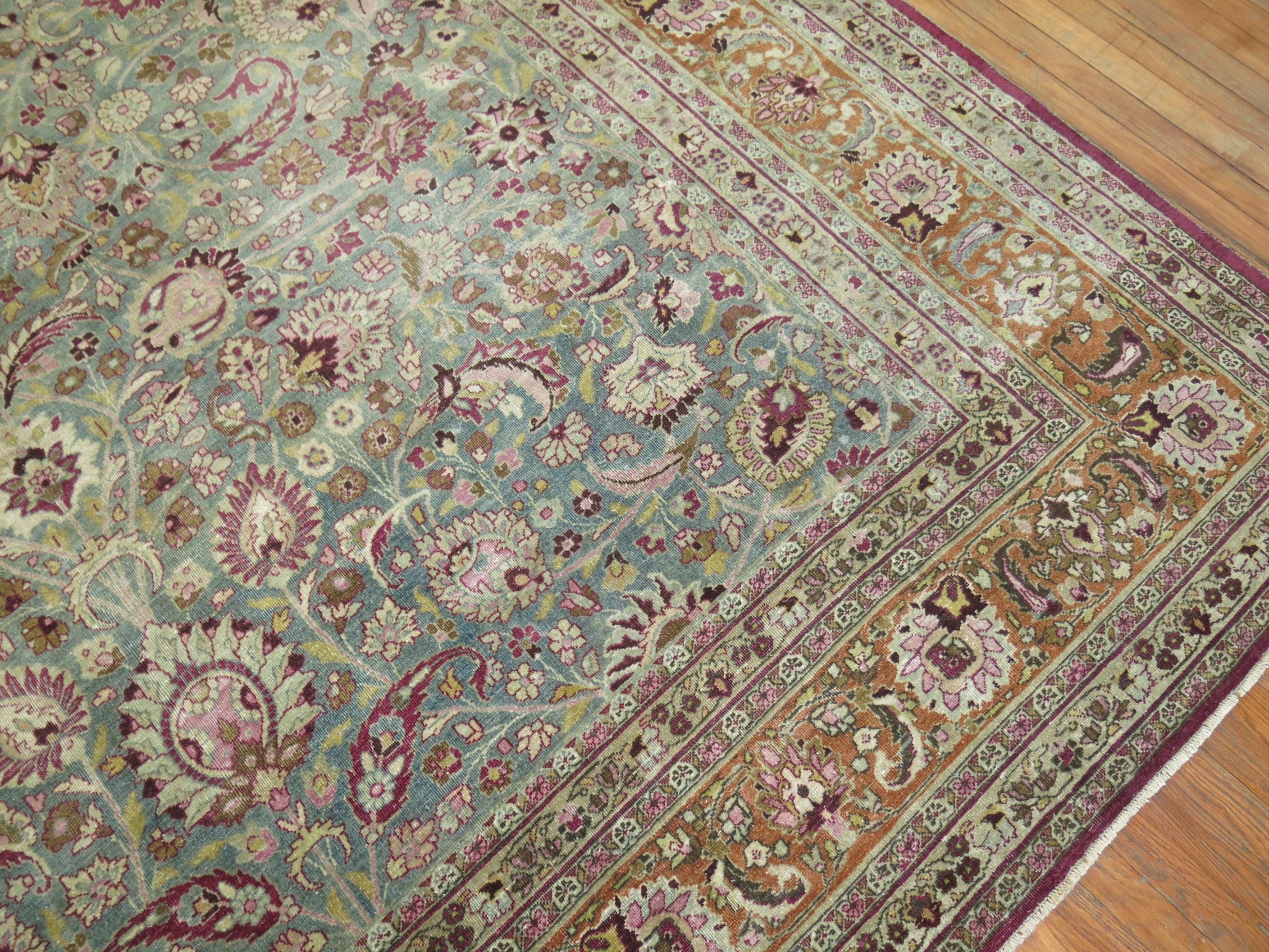 Antique Persian Meshed Rug In Good Condition For Sale In New York, NY