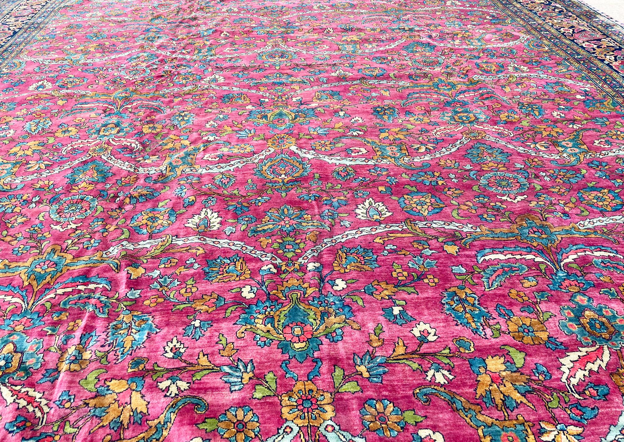 Antique Persian Mohajeran Sarouk carpet, Most Unusual For Sale 6