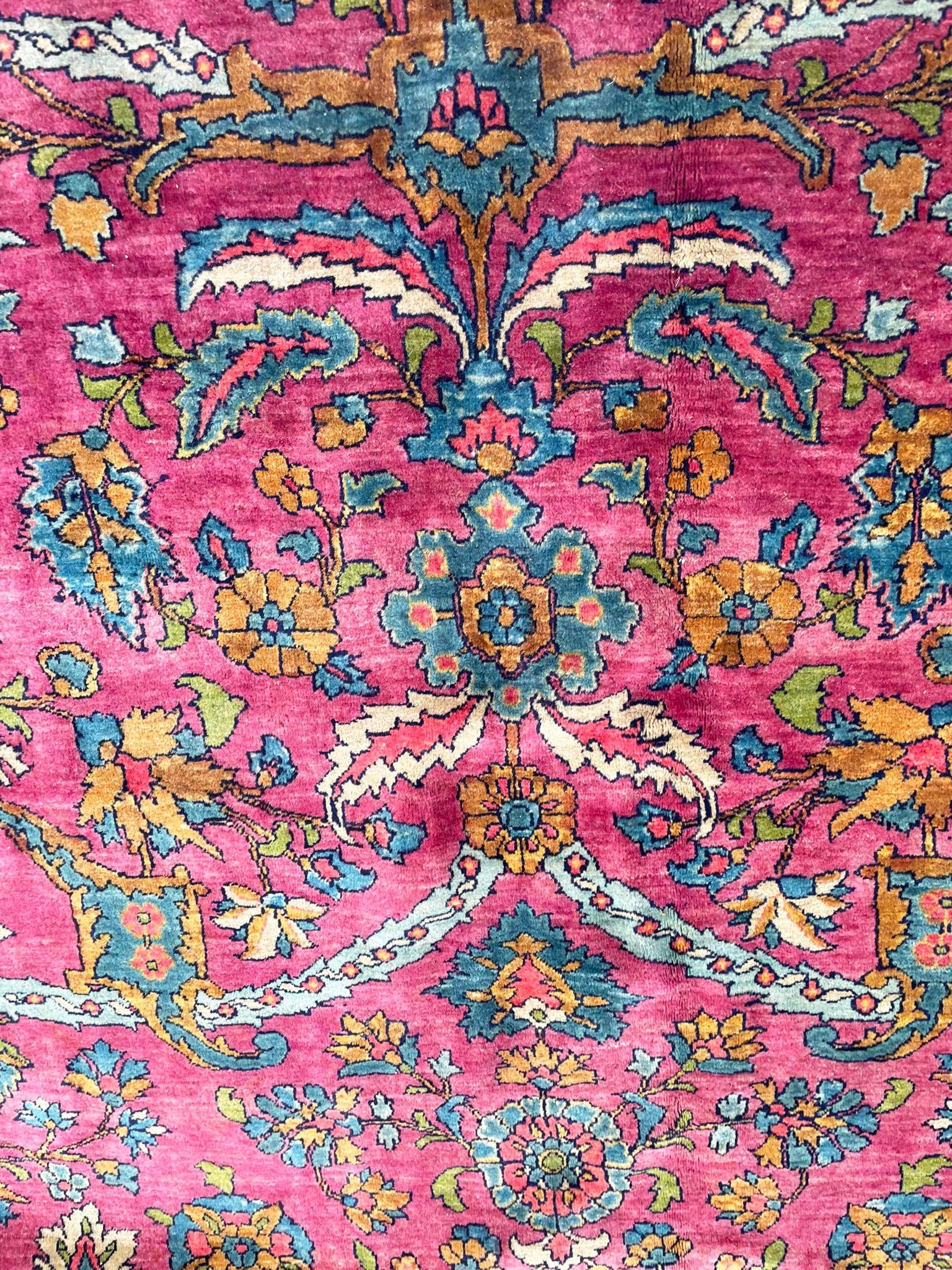 Antique Persian Mohajeran Sarouk carpet, Most Unusual For Sale 8