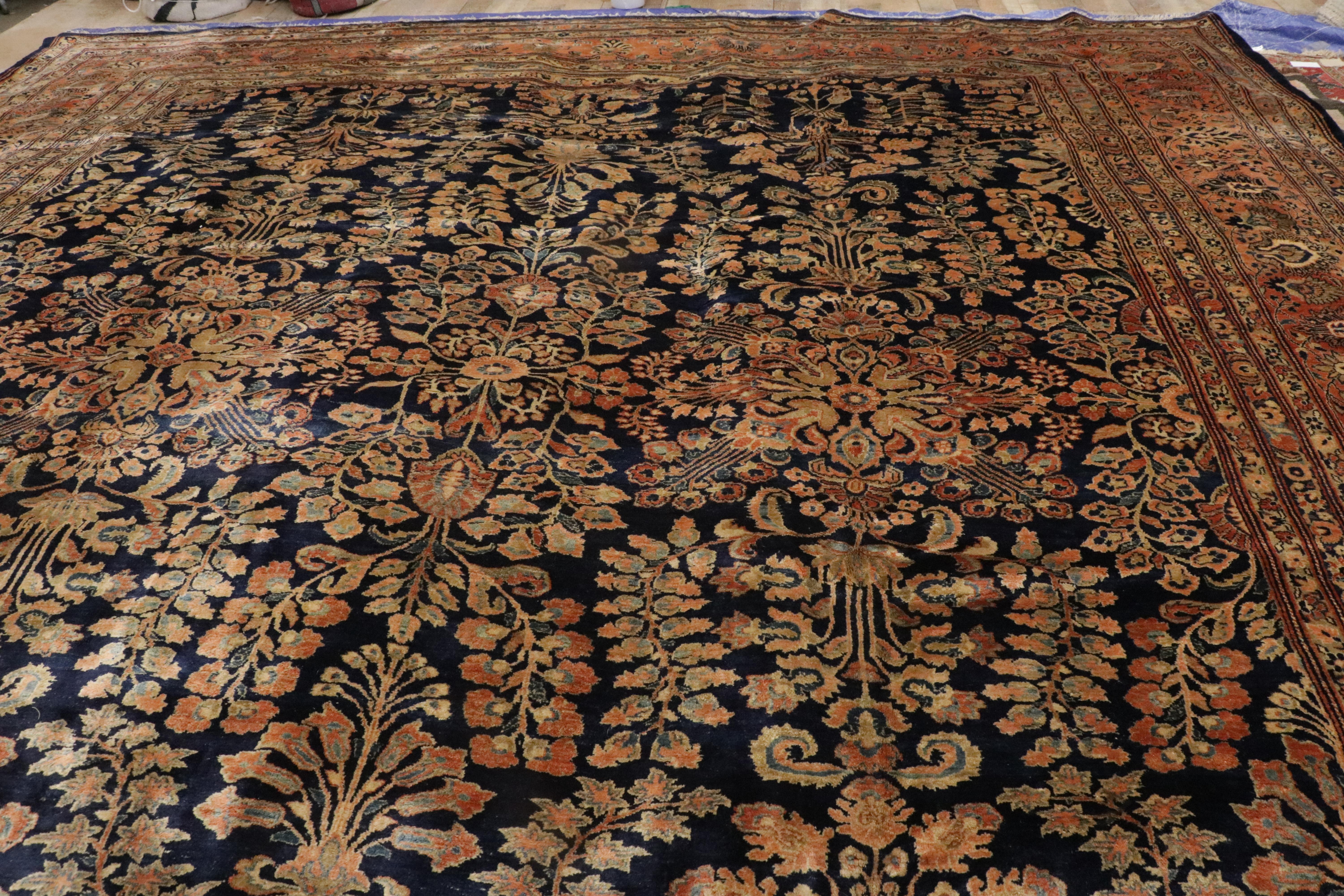 1900's Persian Mohajeran Sarouk Carpet with Traditional Style 3