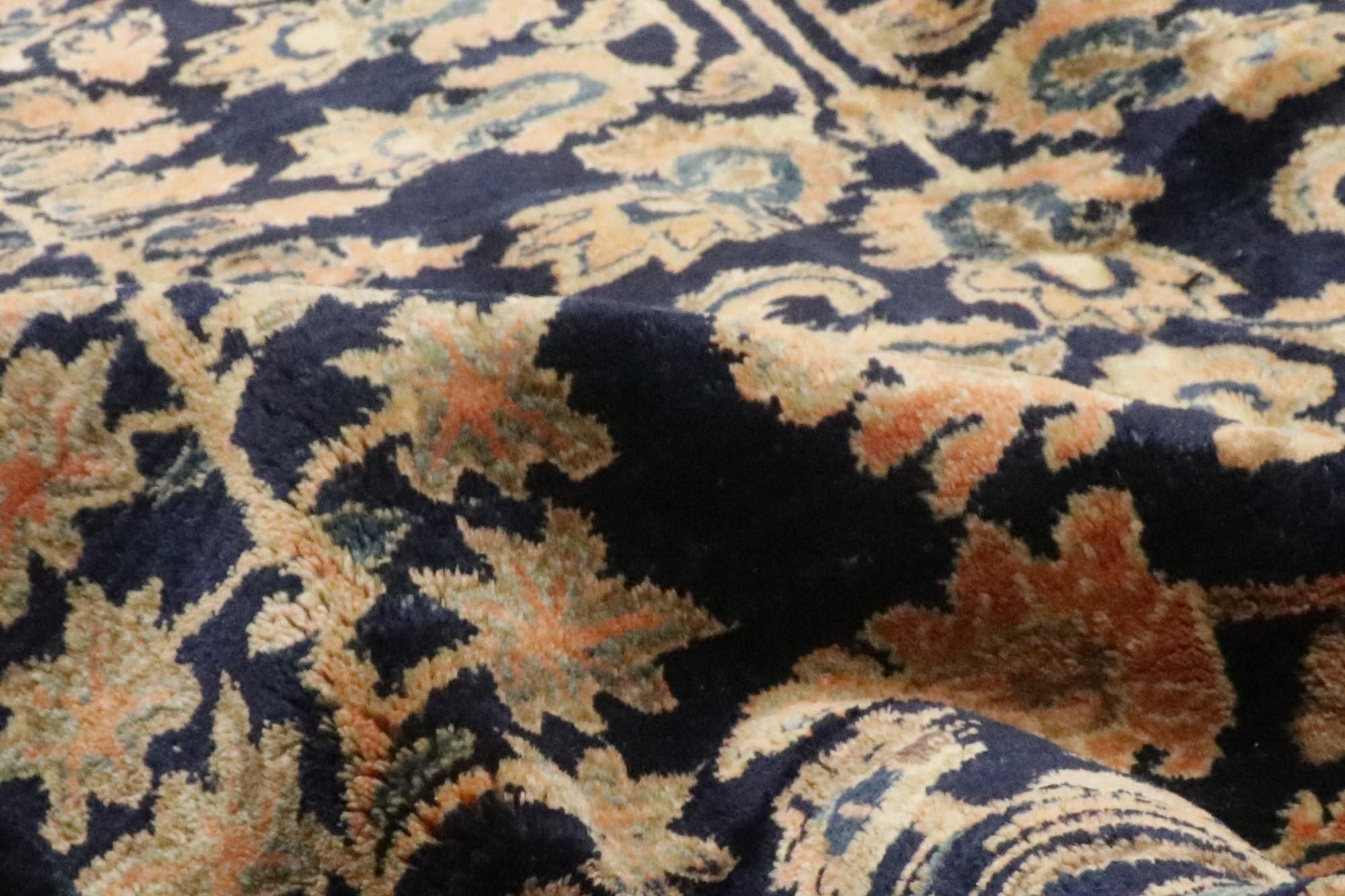 1900's Persian Mohajeran Sarouk Carpet with Traditional Style 10