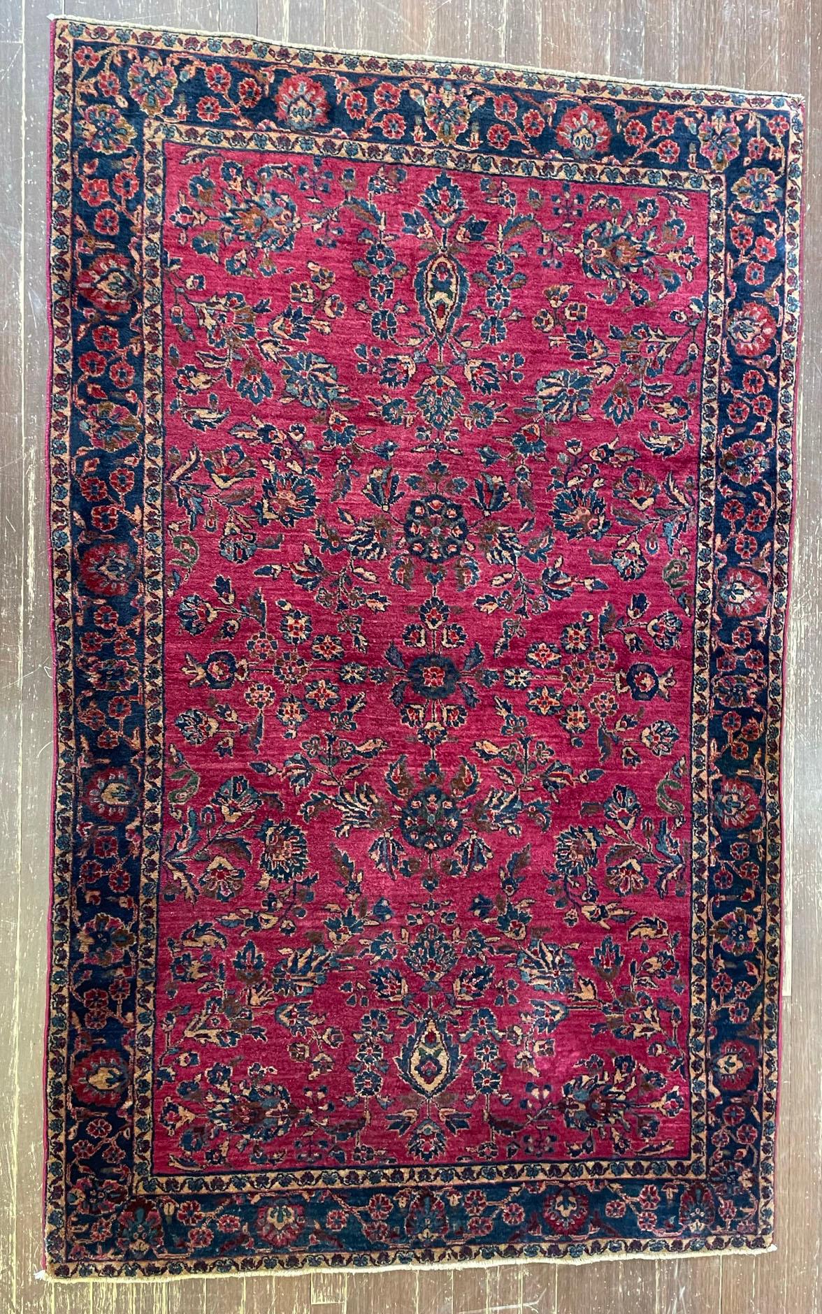 Antique handmade Persian Mohajeran Sarouk rug, 4' x 6'6