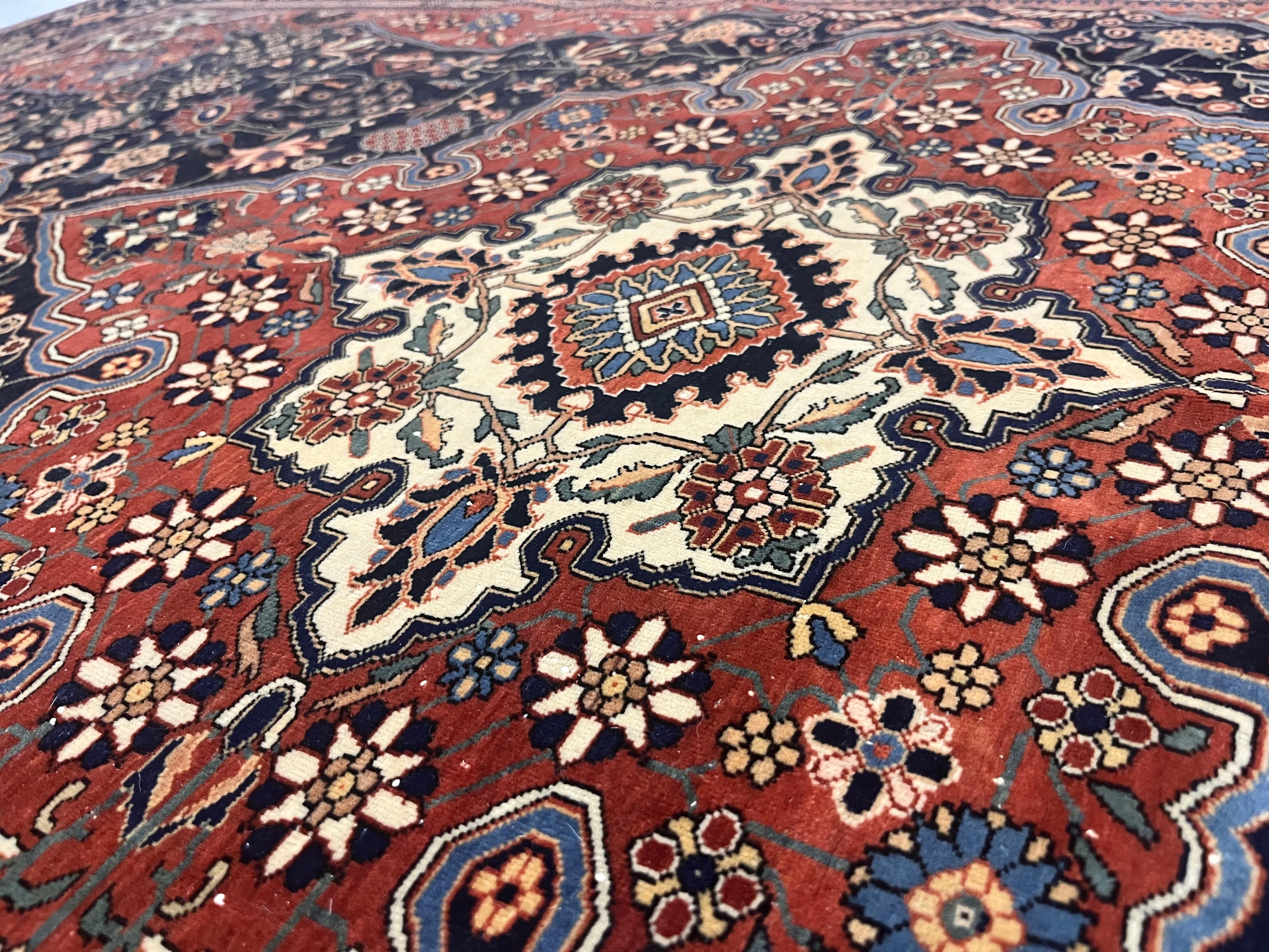Tapis ancien persan Mohtasham Kashan 4'6