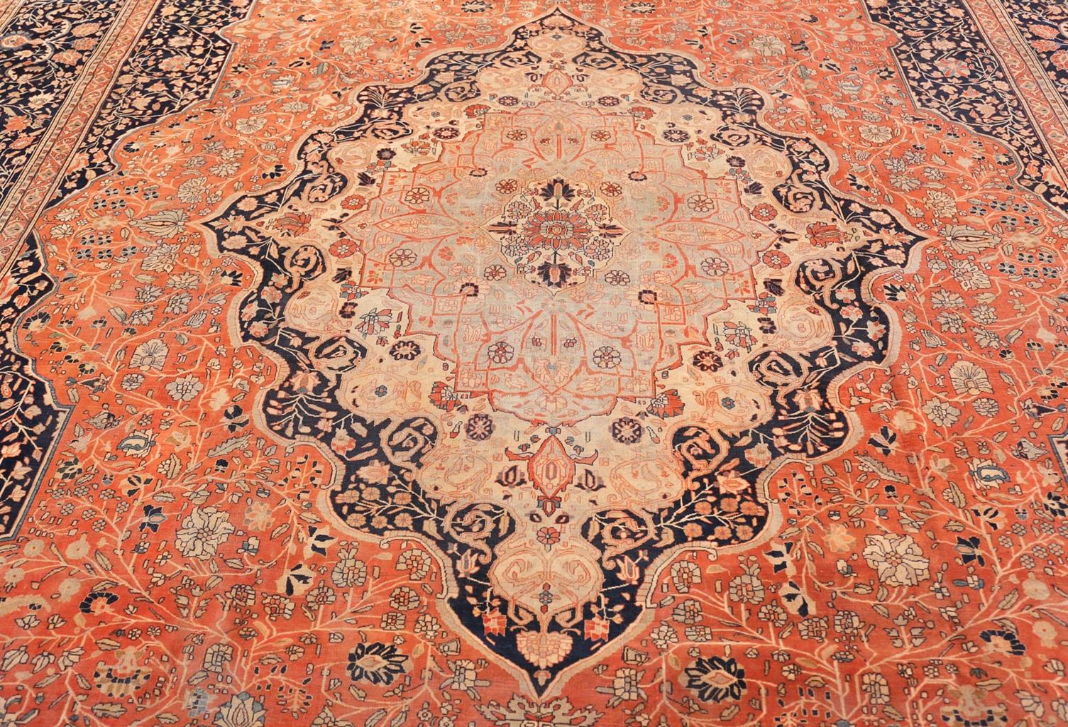 19th Century Antique Persian Mohtashem Kashan Rug. Size: 10 ft 8 in x 14 ft 6 in For Sale