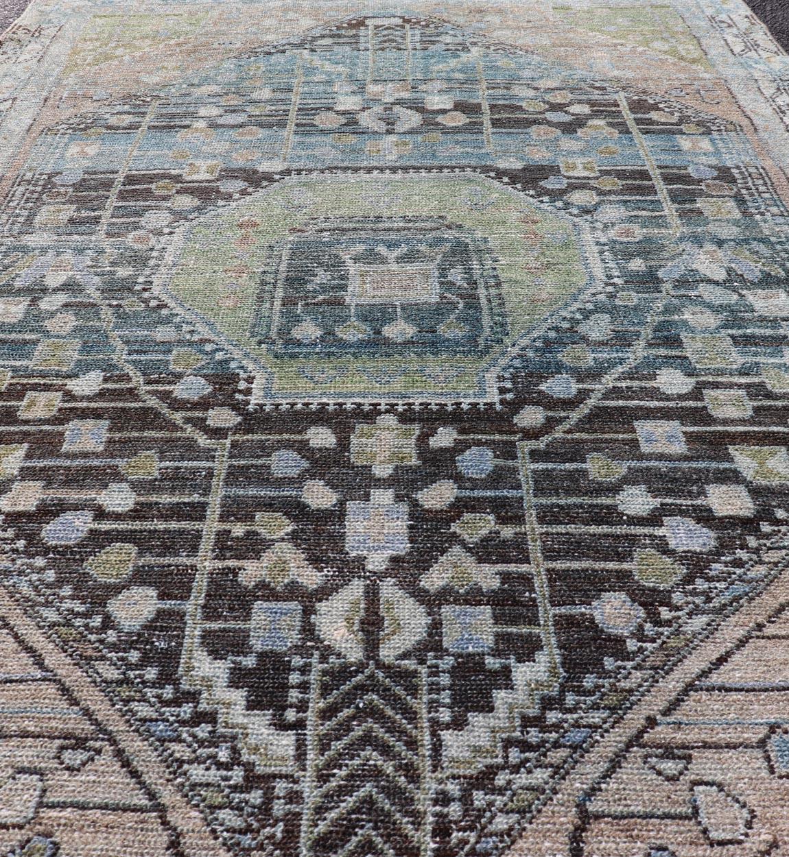 Perse Tapis persan ancien Nahavand avec médaillon complexe avec motifs 4'0