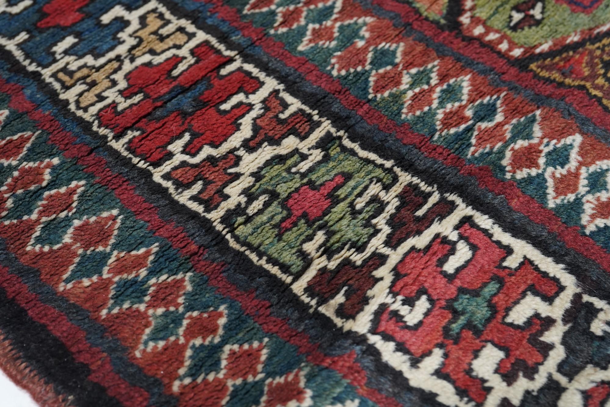 Early 20th Century Antique Persian NW Rug For Sale