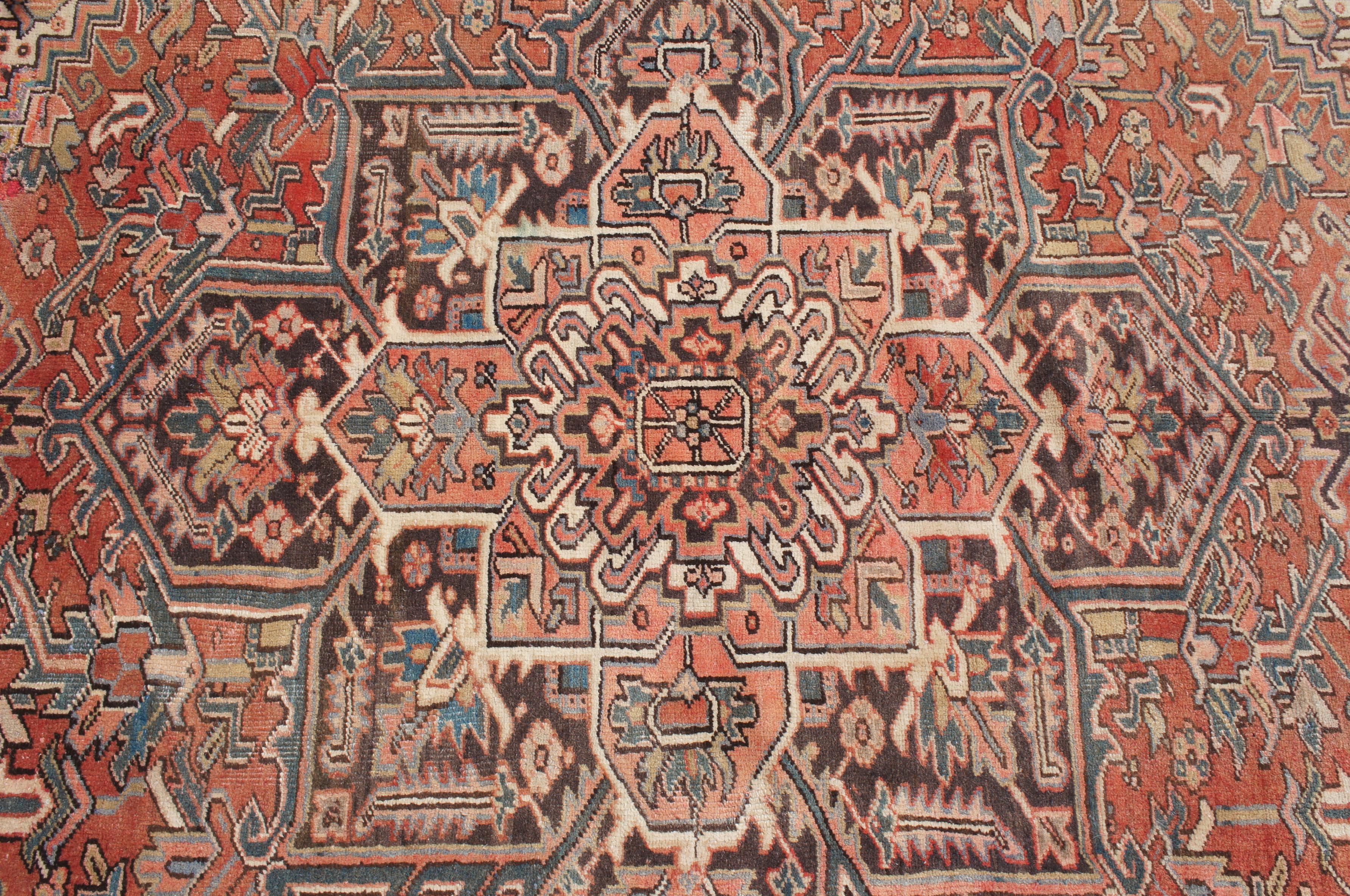 Antique Persian Oriental 100% Wool Heriz Medallion Area Rug Carpet 10.6' In Good Condition In Dayton, OH