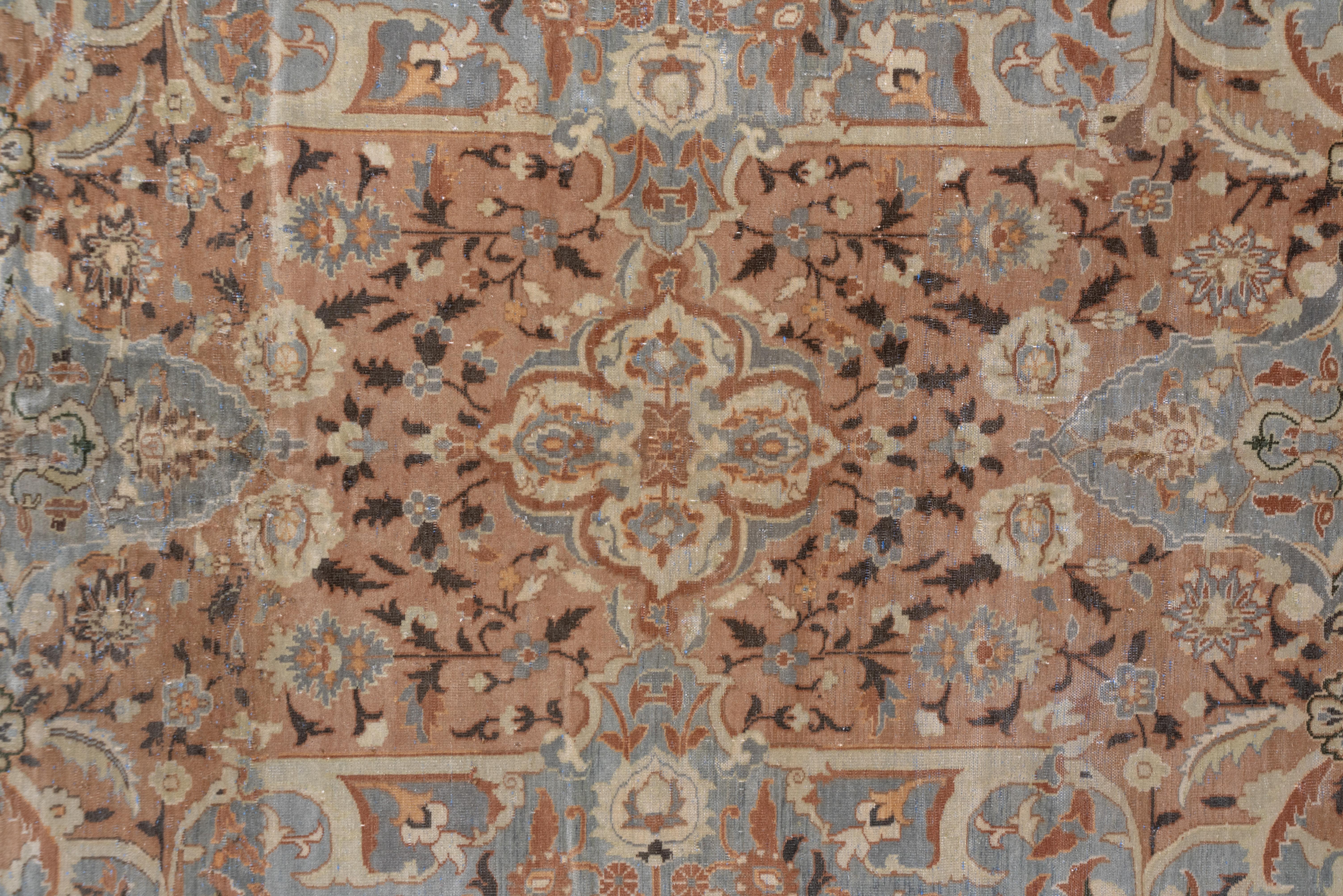 Antiker persischer Polonaise-Teppich, grau und rosa, All-Over- Field, schwarze Bordüren (Handgeknüpft) im Angebot