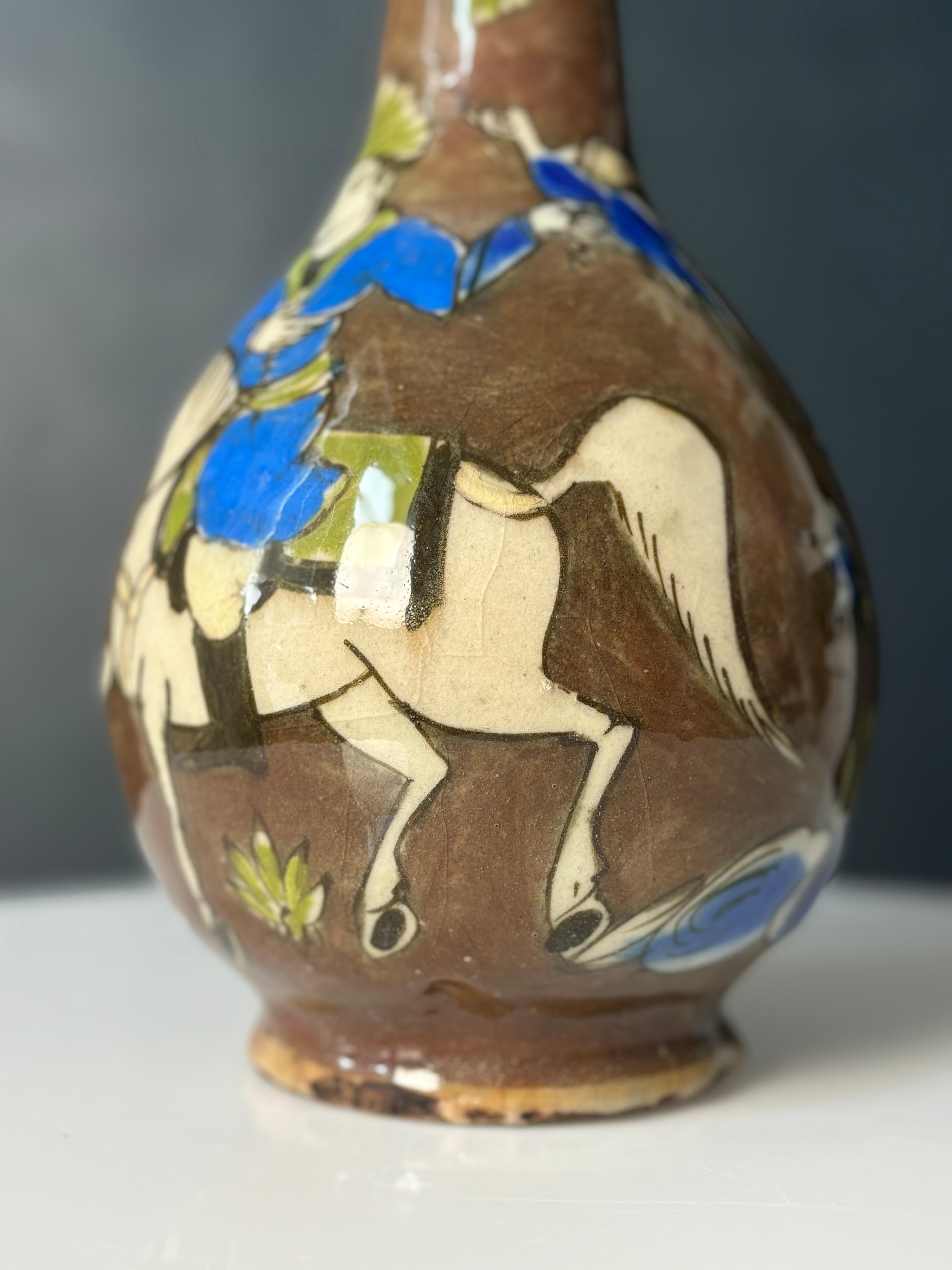 Antico vaso a bottiglia persiano della dinastia Qajar, XIX secolo in vendita 5