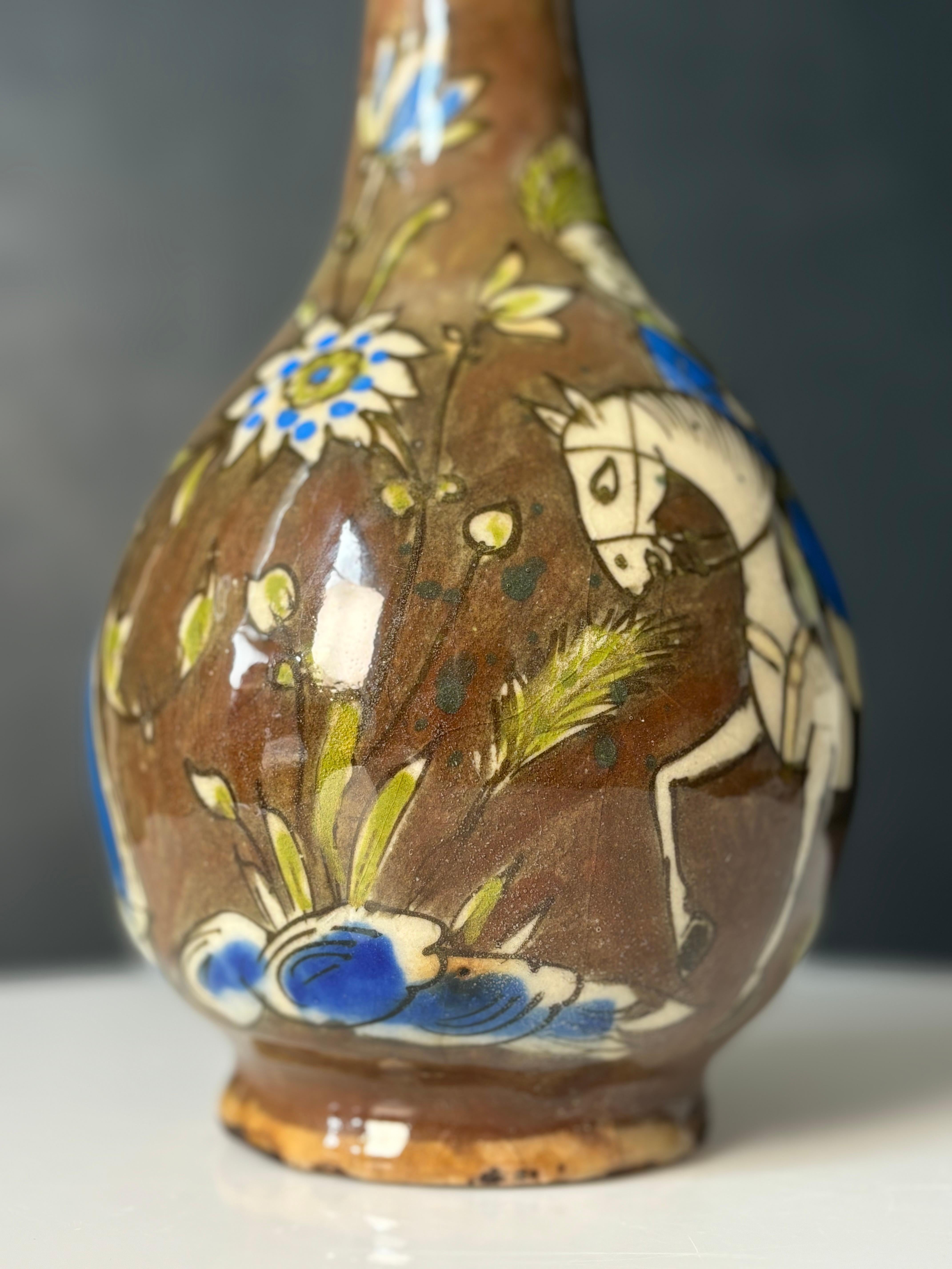 Antico vaso a bottiglia persiano della dinastia Qajar, XIX secolo in vendita 6