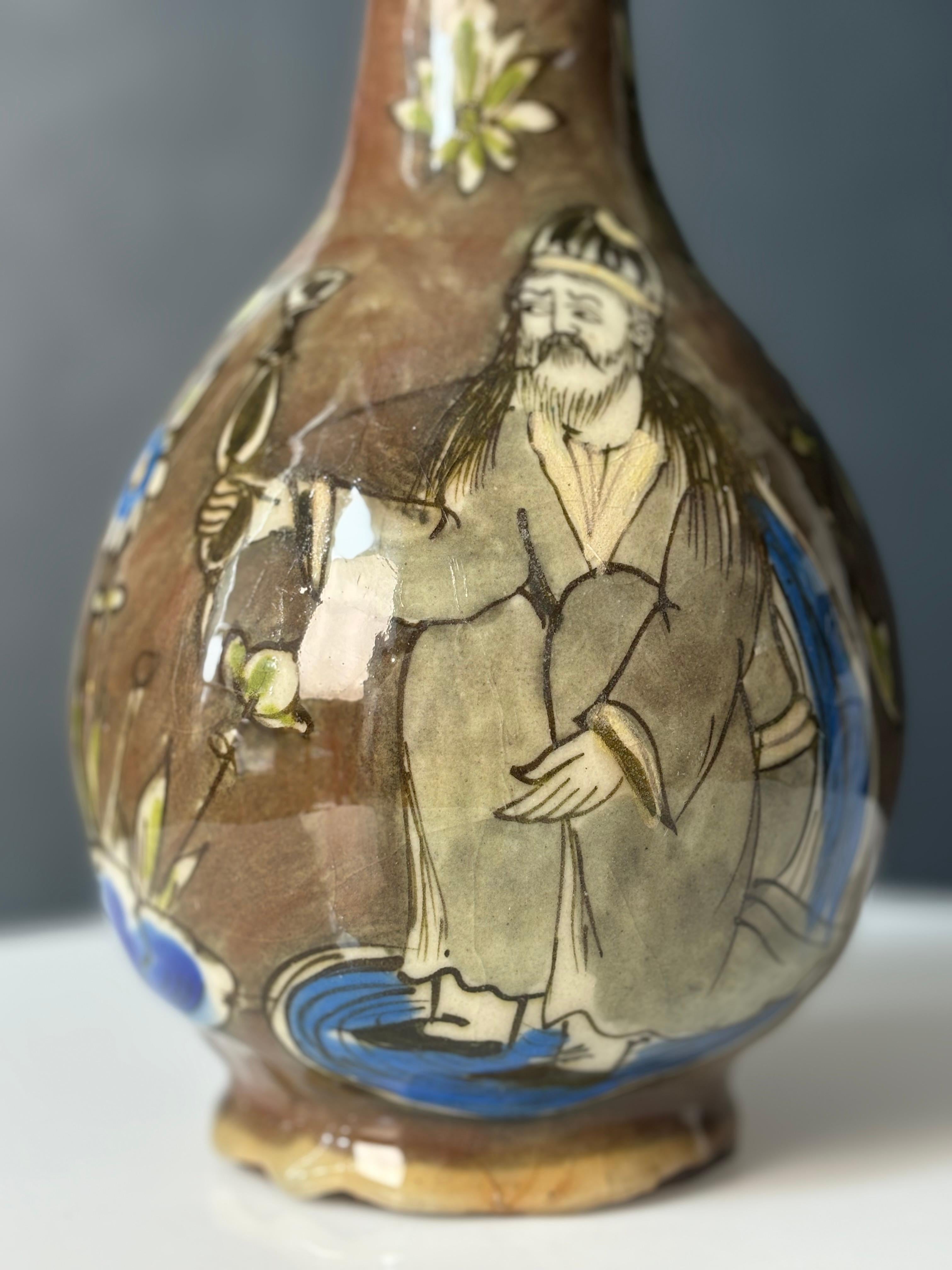 Antico vaso a bottiglia persiano della dinastia Qajar, XIX secolo in vendita 1