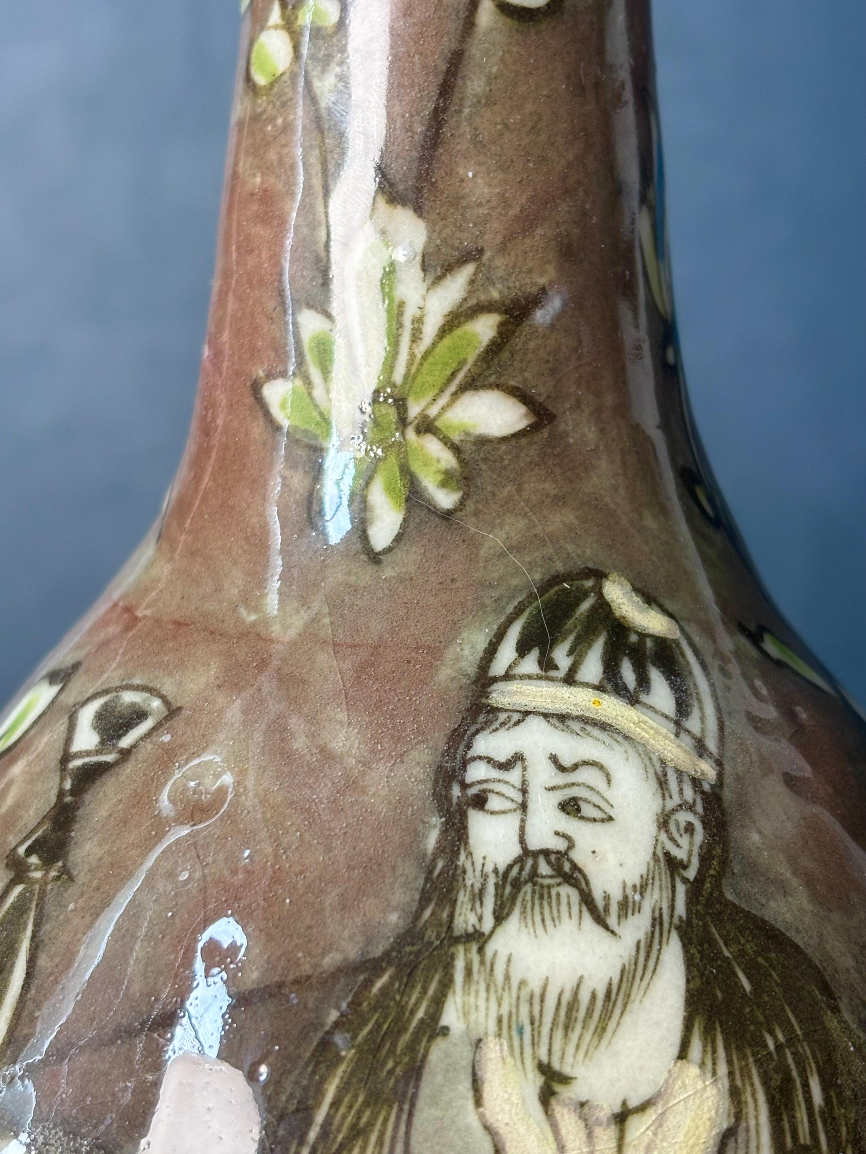 Antico vaso a bottiglia persiano della dinastia Qajar, XIX secolo in vendita 2