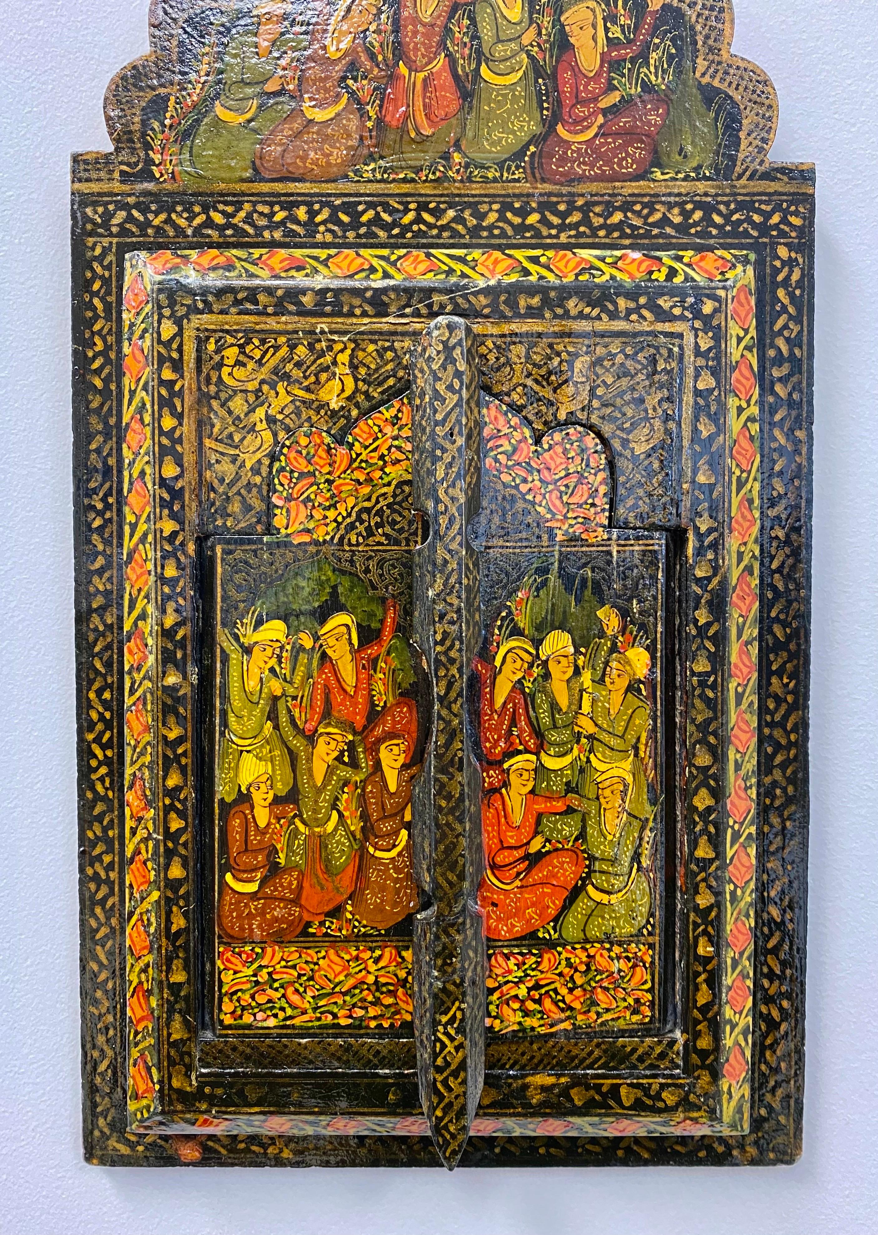 20ième siècle Miroir mural persan ancien Qajar peint à la main avec deux portes 