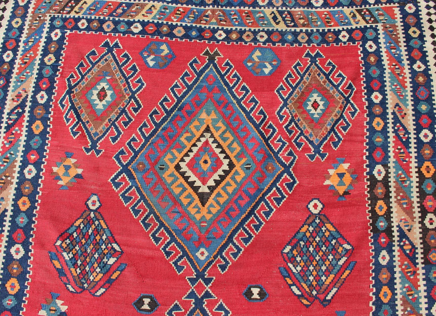 Alfombra Persa Antigua Qashqai Kilim de Galería con Diseño Geométrico de Diamantes en venta 3