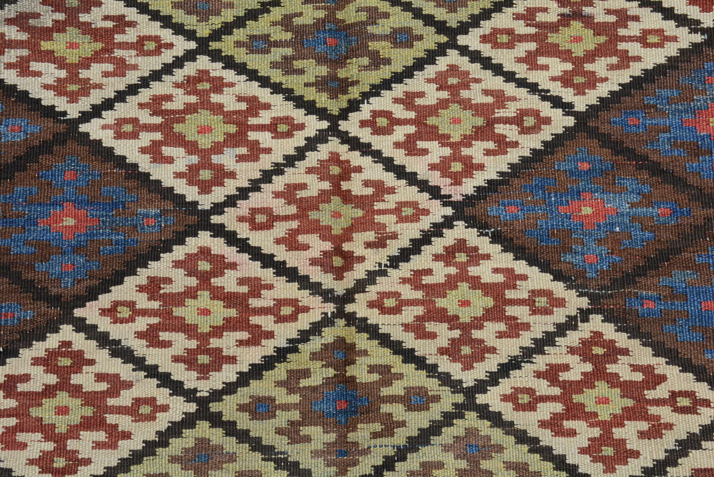 Tissage Chemin de table Kilim persan antique Qashqai en vente