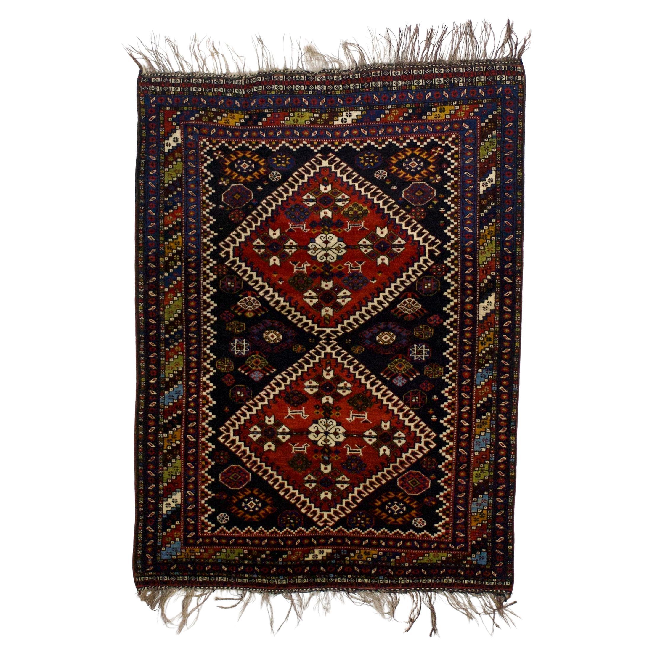 Tapis persan antique Qashqai 3'10" x 5'4"