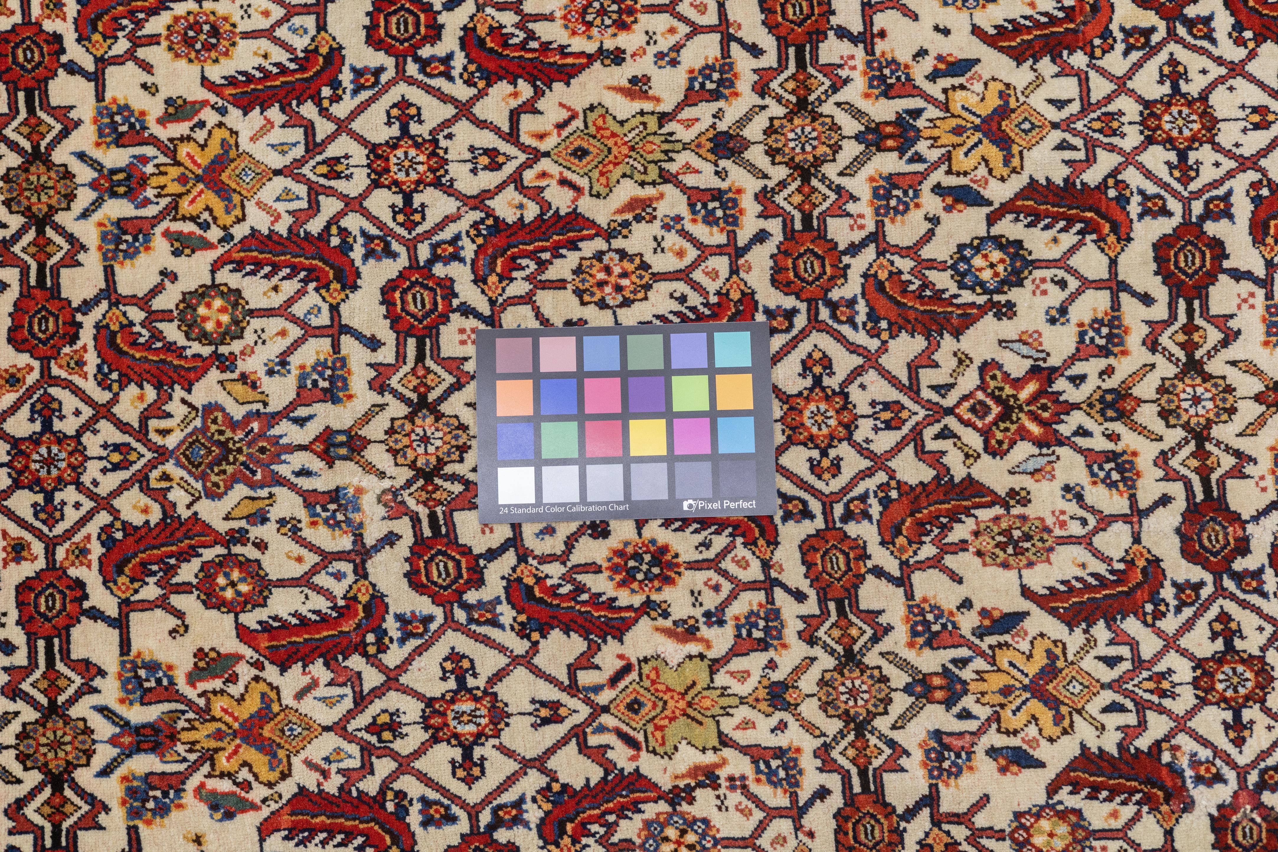 Ancien tapis persan Qashqai 4'3'' x 7'2'' en vente 3