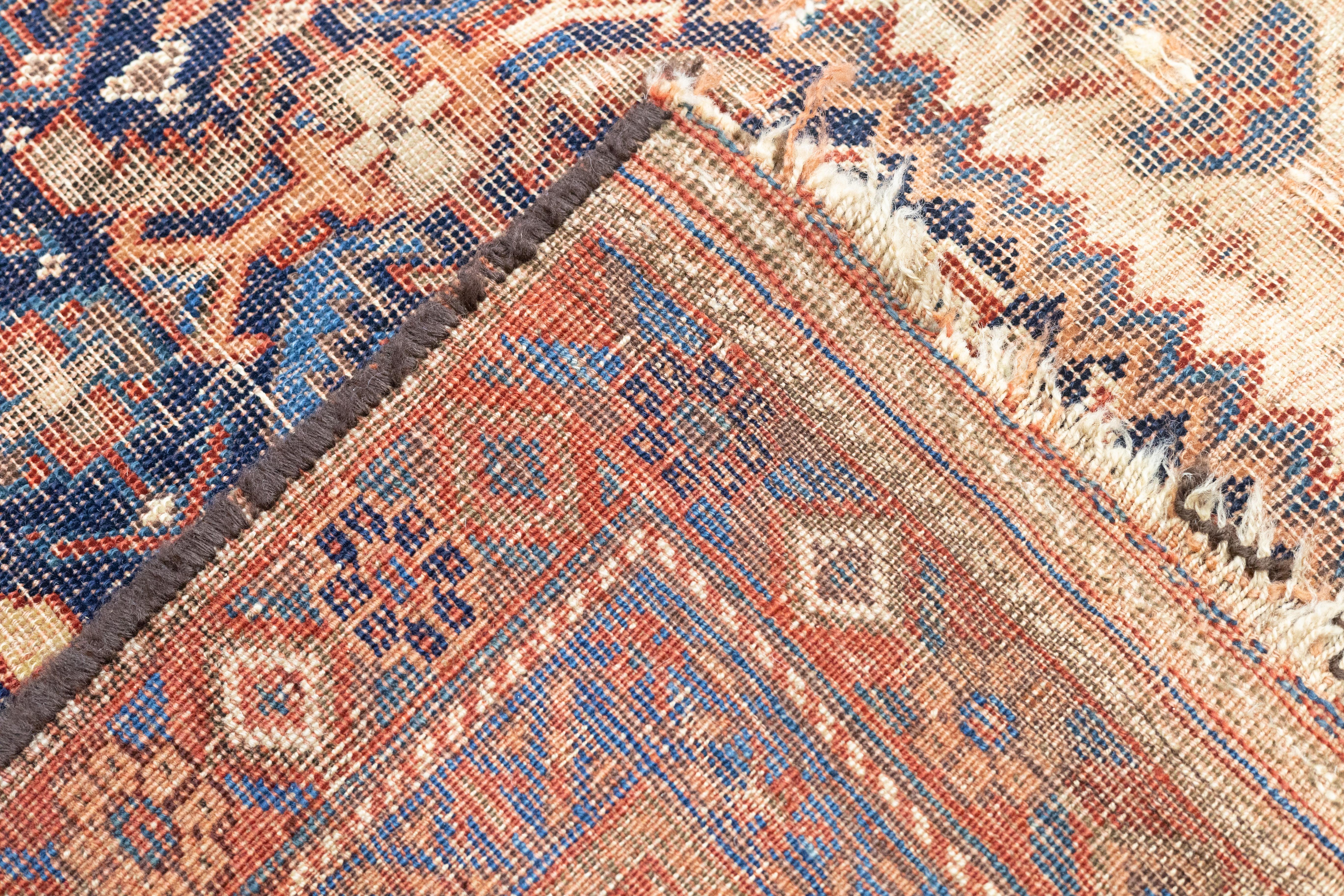 Antique Persian Qashqai Rug 4'6'' x 8'4'' For Sale 3