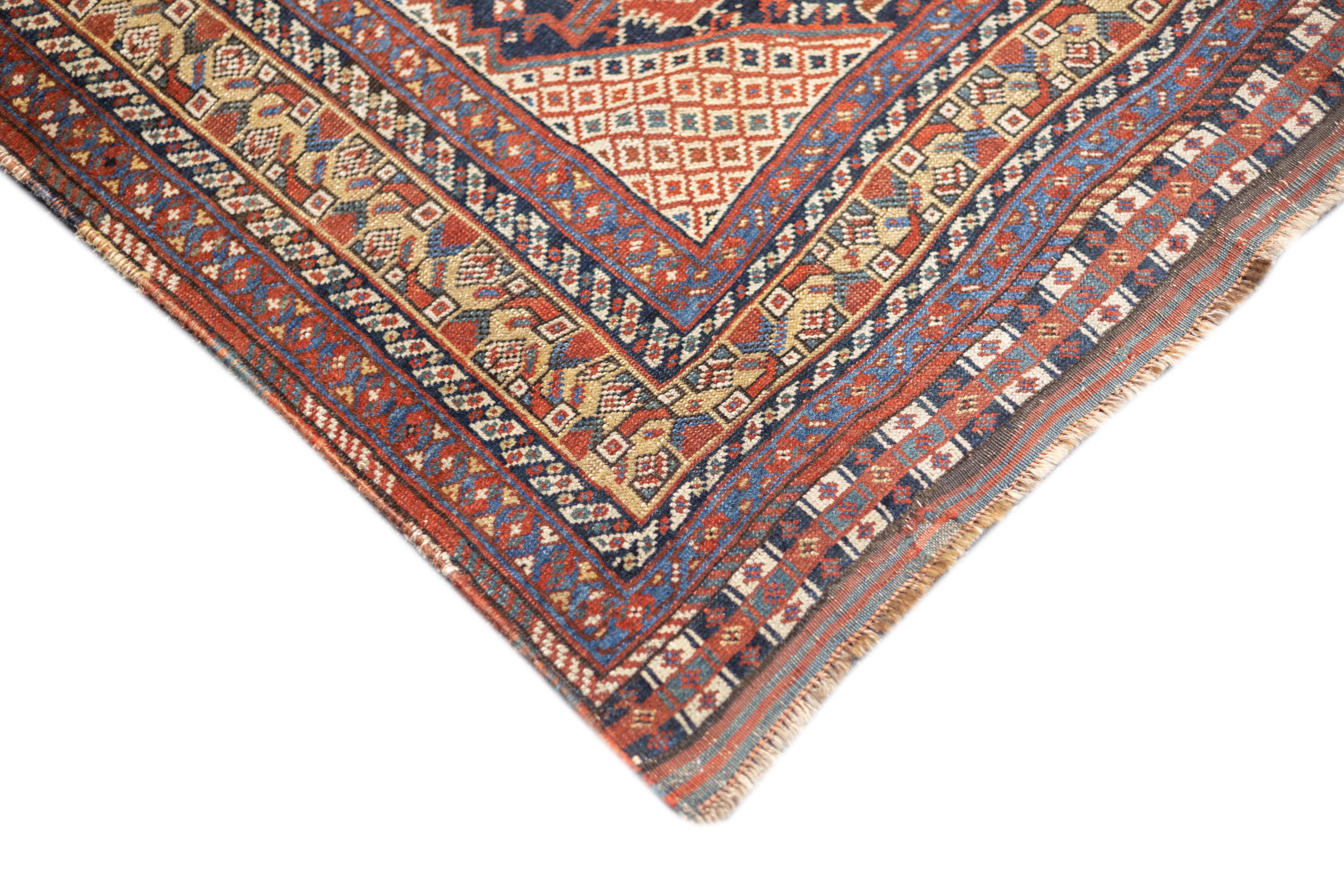 Antique Persian Qashqai Rug 4'9'' x 6'4'' In Good Condition For Sale In New York, NY