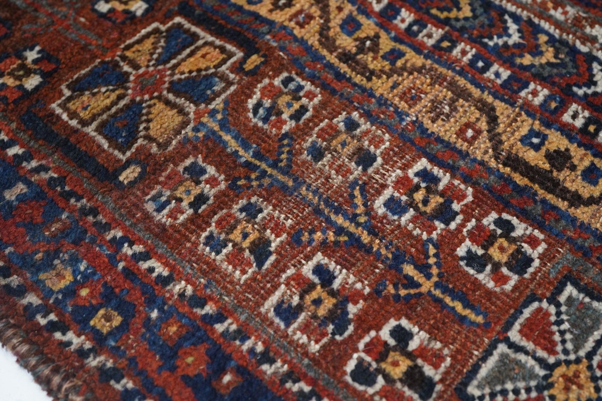 20th Century Antique Persian Qashqai Rug 4'9'' x 7'5'' For Sale