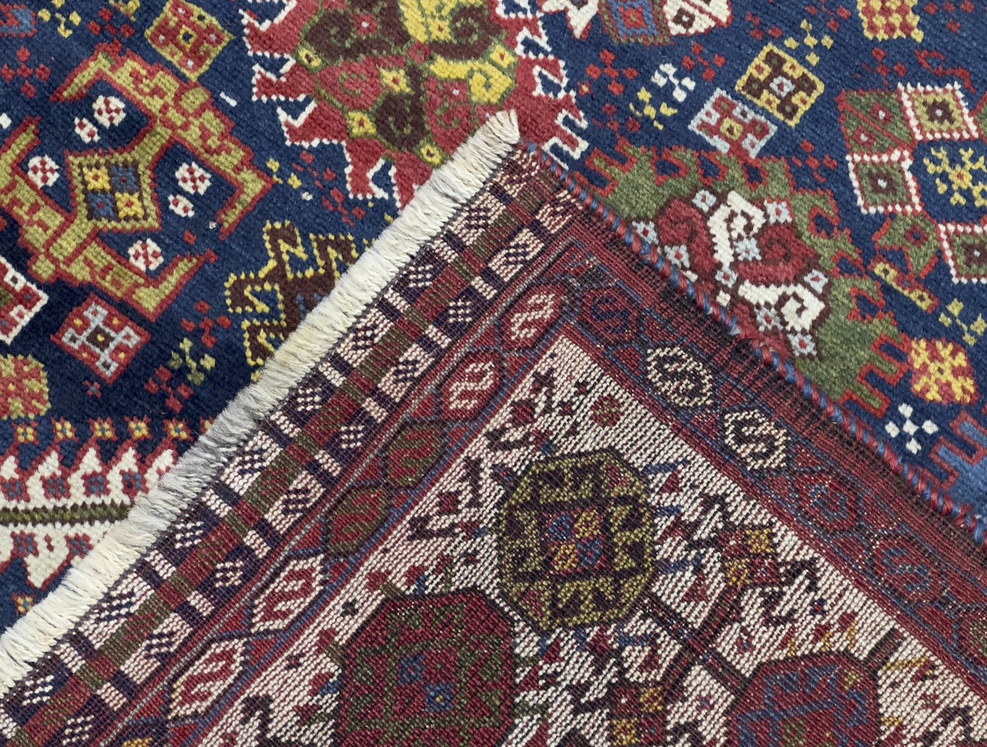 Antiker persischer Gaschgai-Teppich 5'3