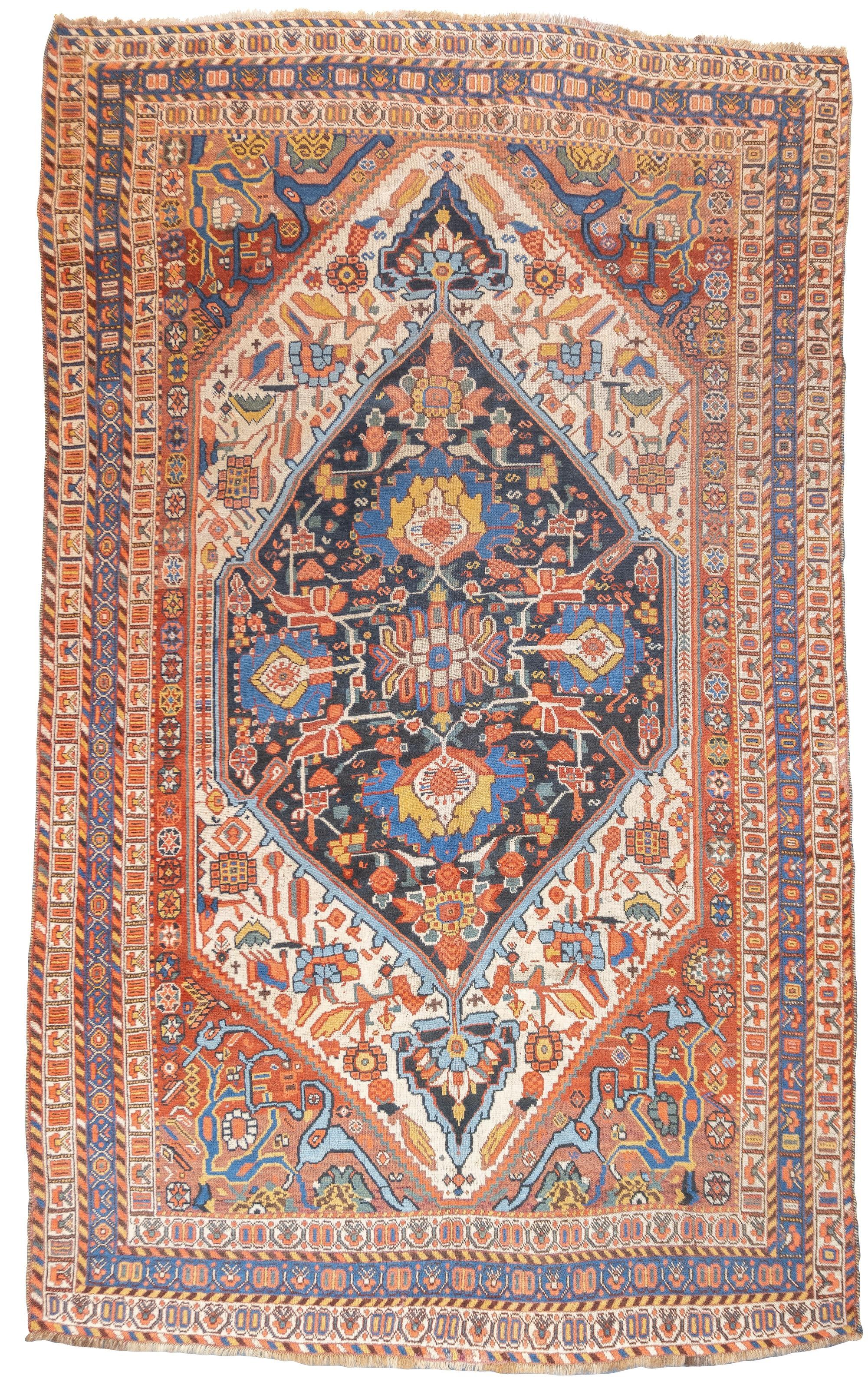Antiker persischer Qashqai-Teppich 5'6'' x 9'1'' (Handgeknüpft) im Angebot